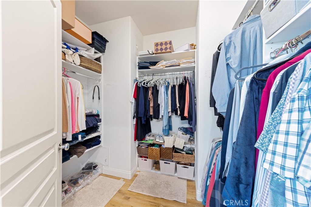 111 Chantilly
