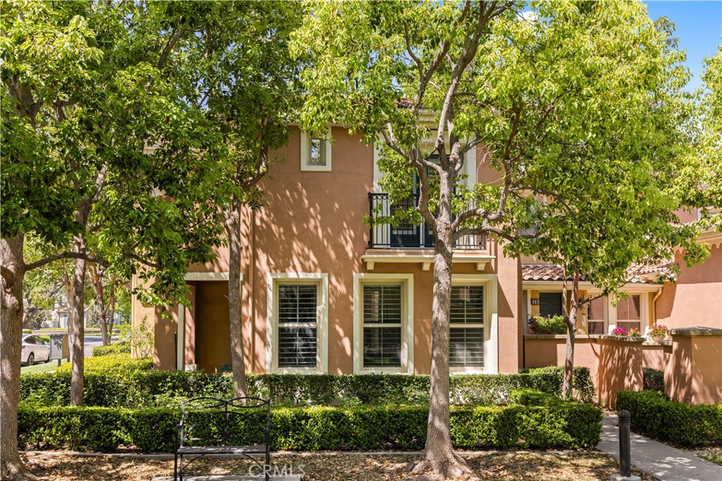 111 Chantilly