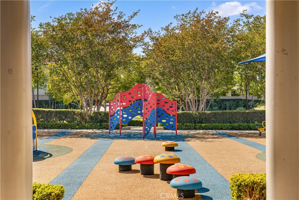 213 Great Lawn