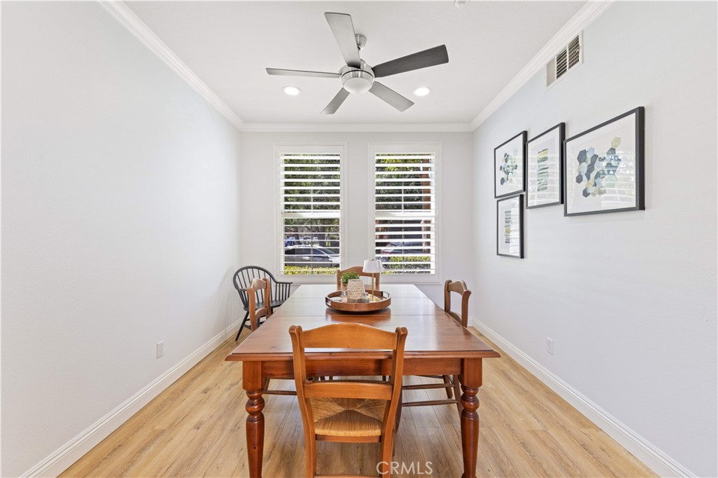 111 Chantilly