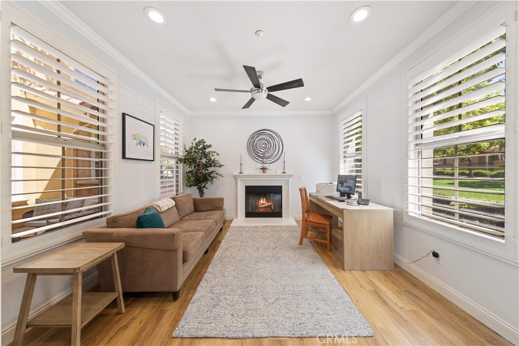 111 Chantilly
