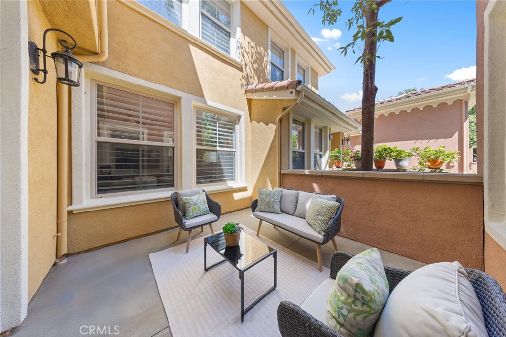 111 Chantilly
