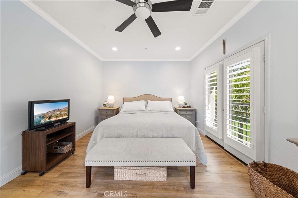 111 Chantilly