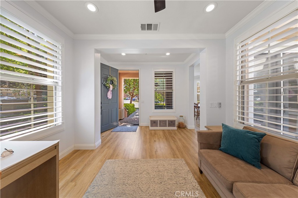 111 Chantilly