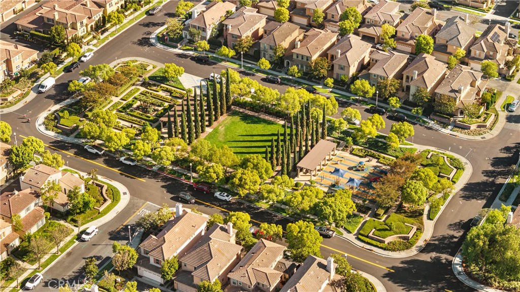 213 Great Lawn