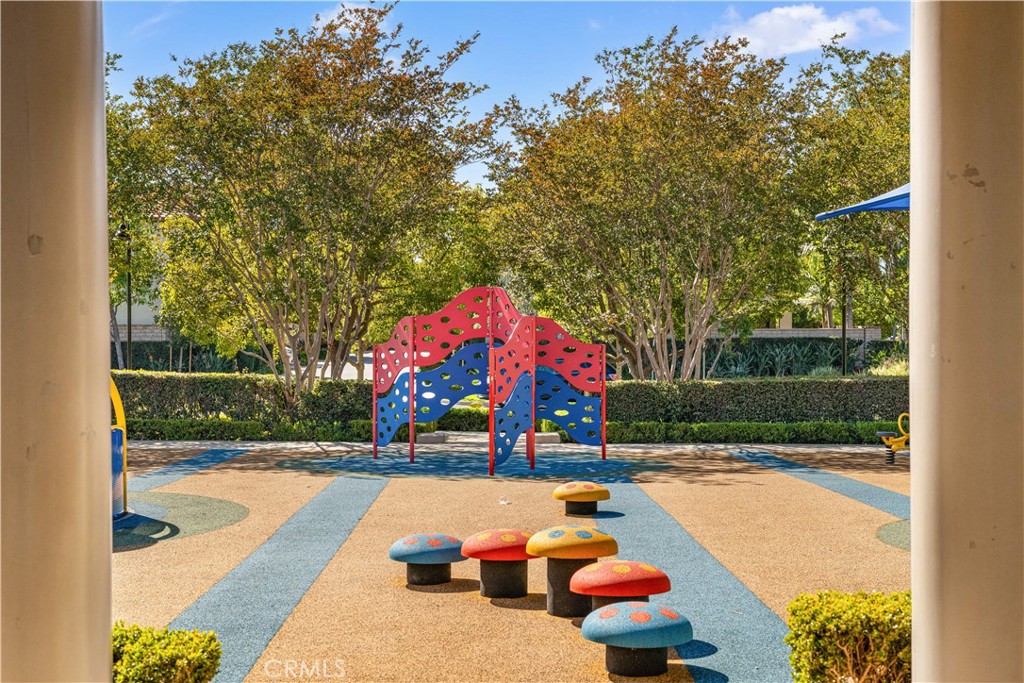 213 Great Lawn