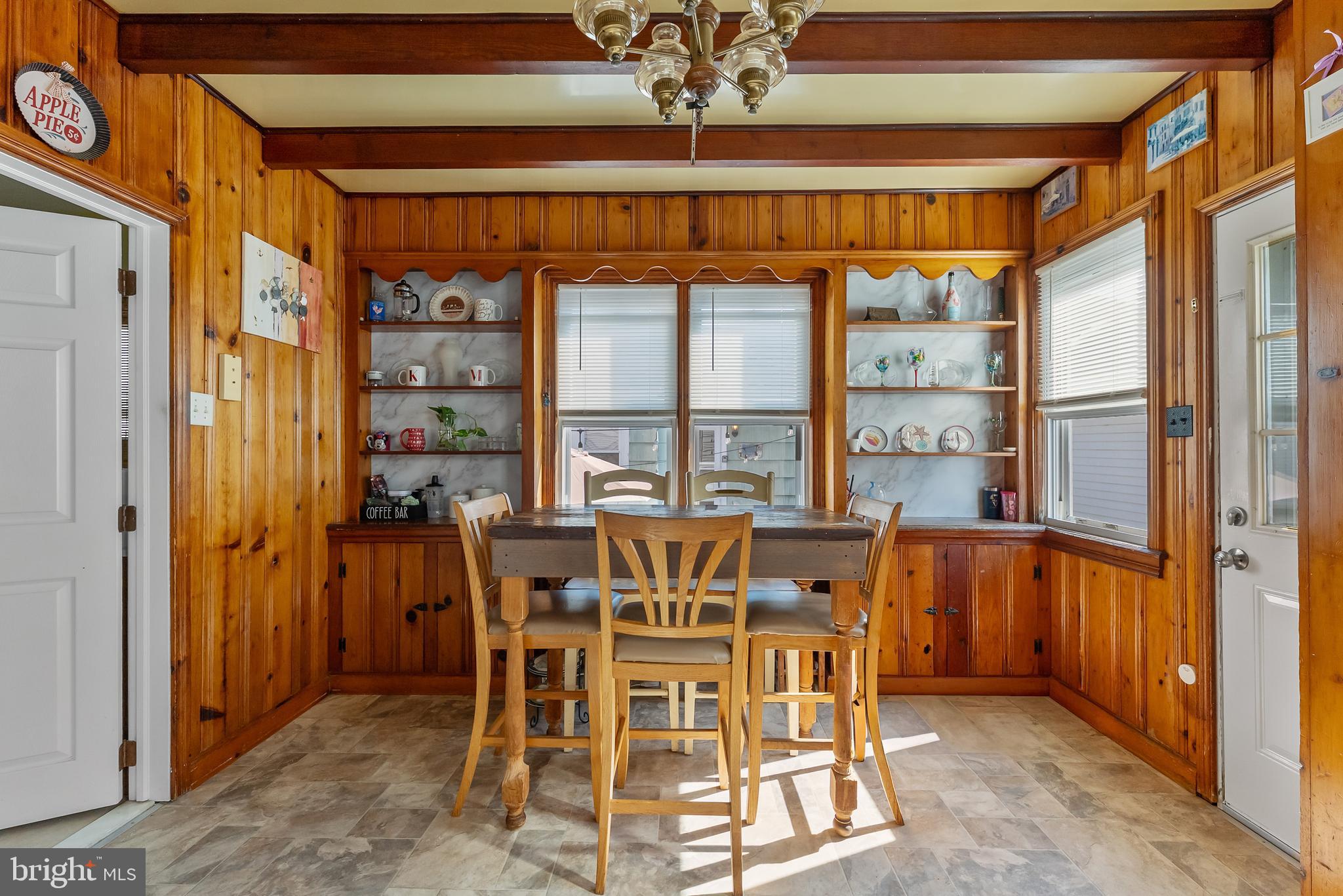 221 W 25TH AVENUE