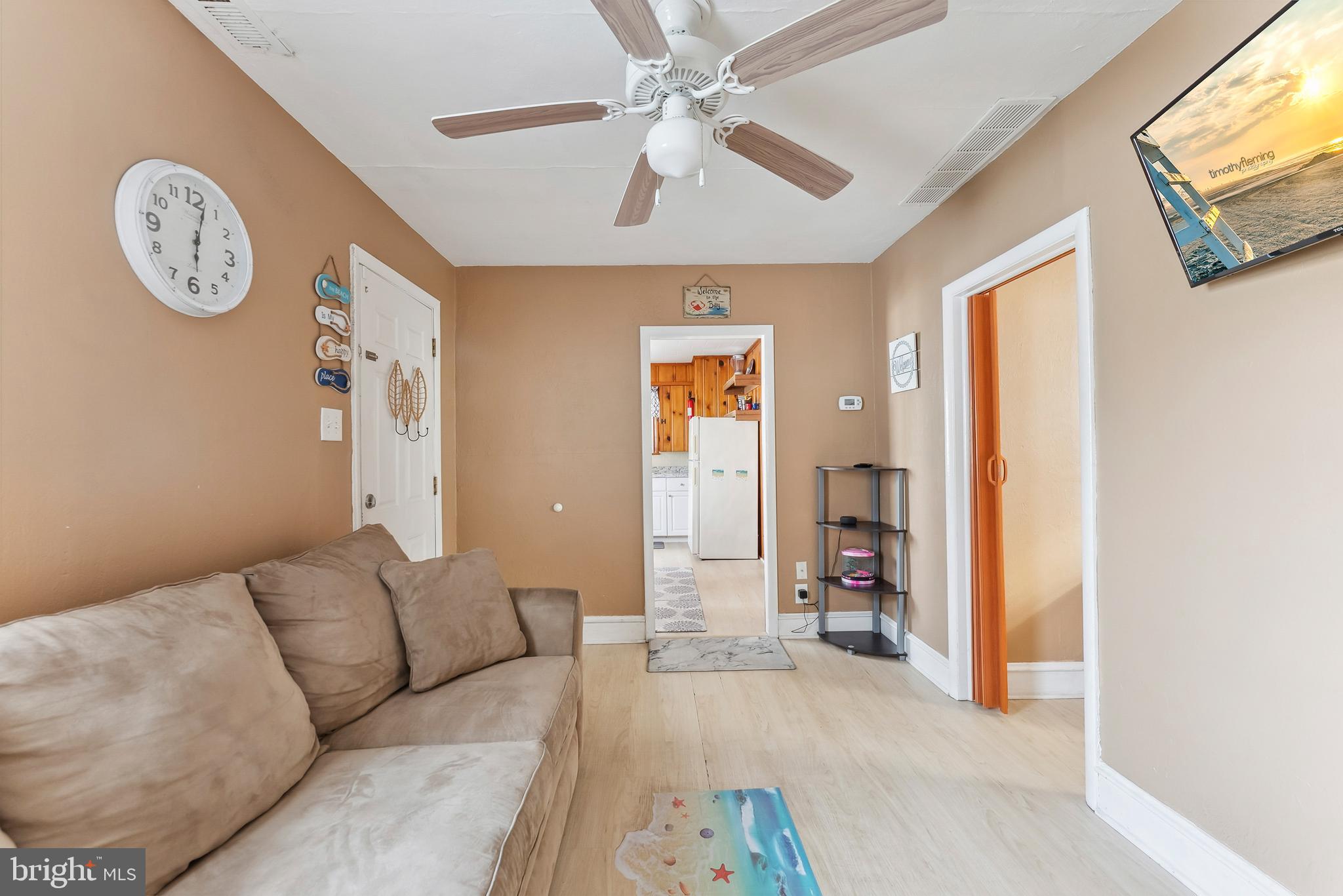221 W 25TH AVENUE
