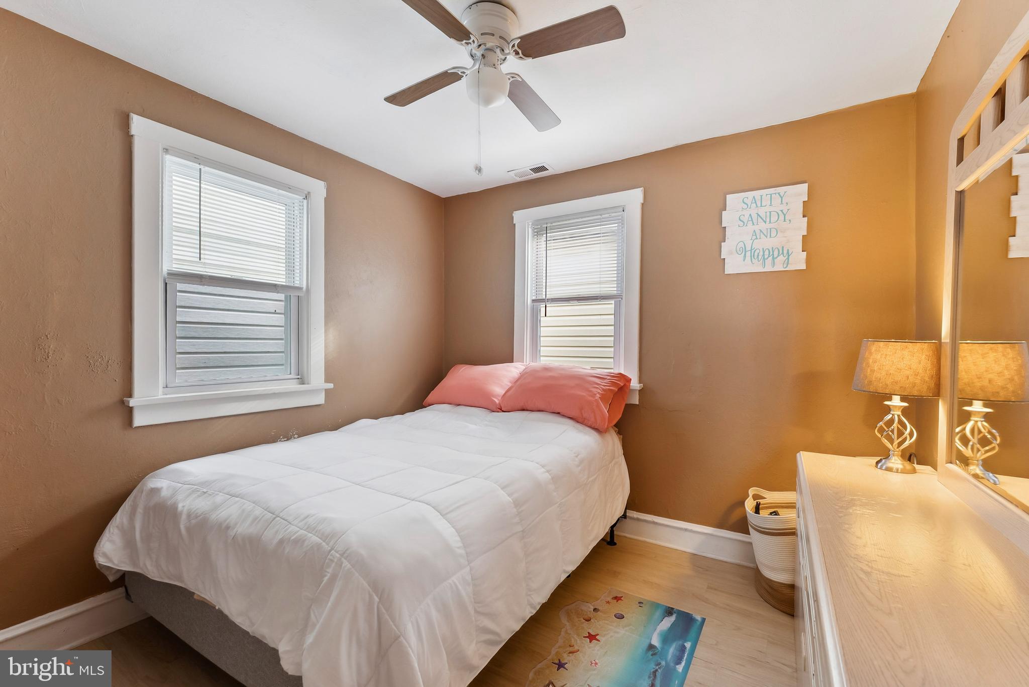 221 W 25TH AVENUE