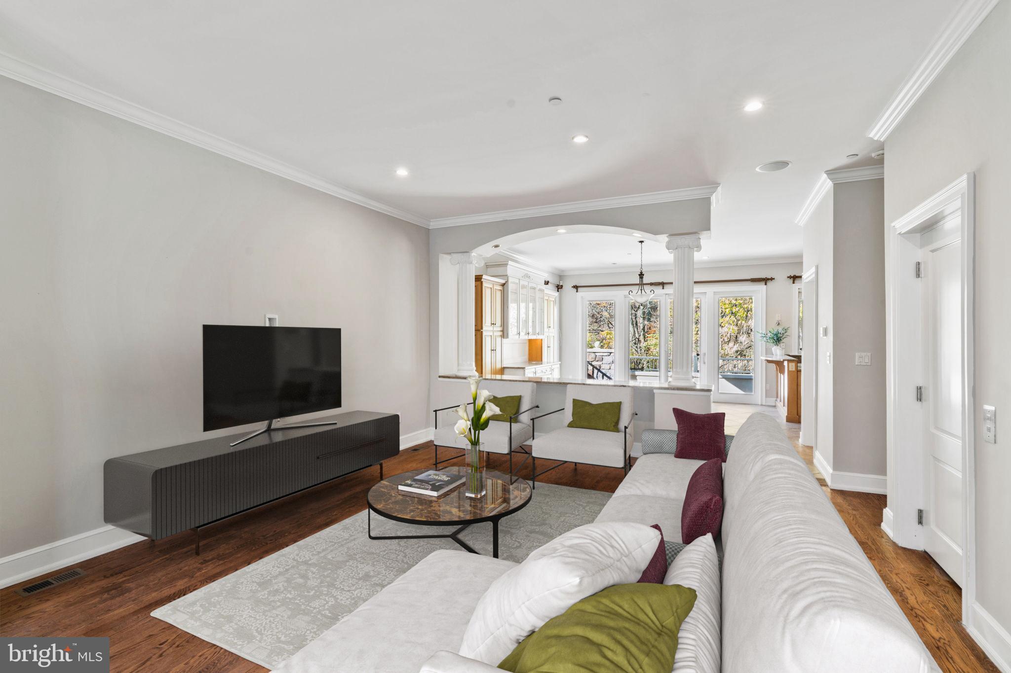 525 WATERVIEW PLACE