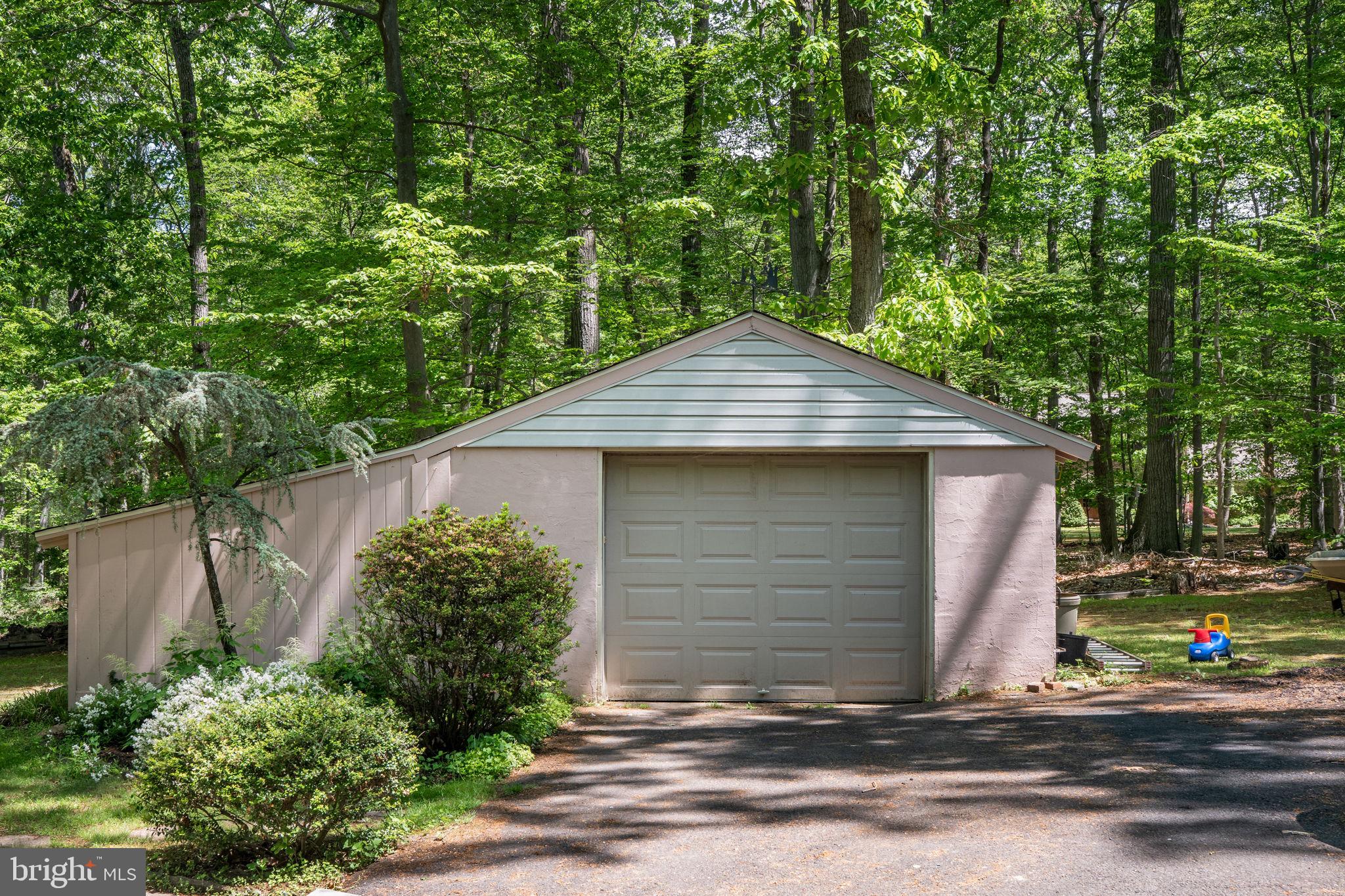 2667 FURLONG ROAD