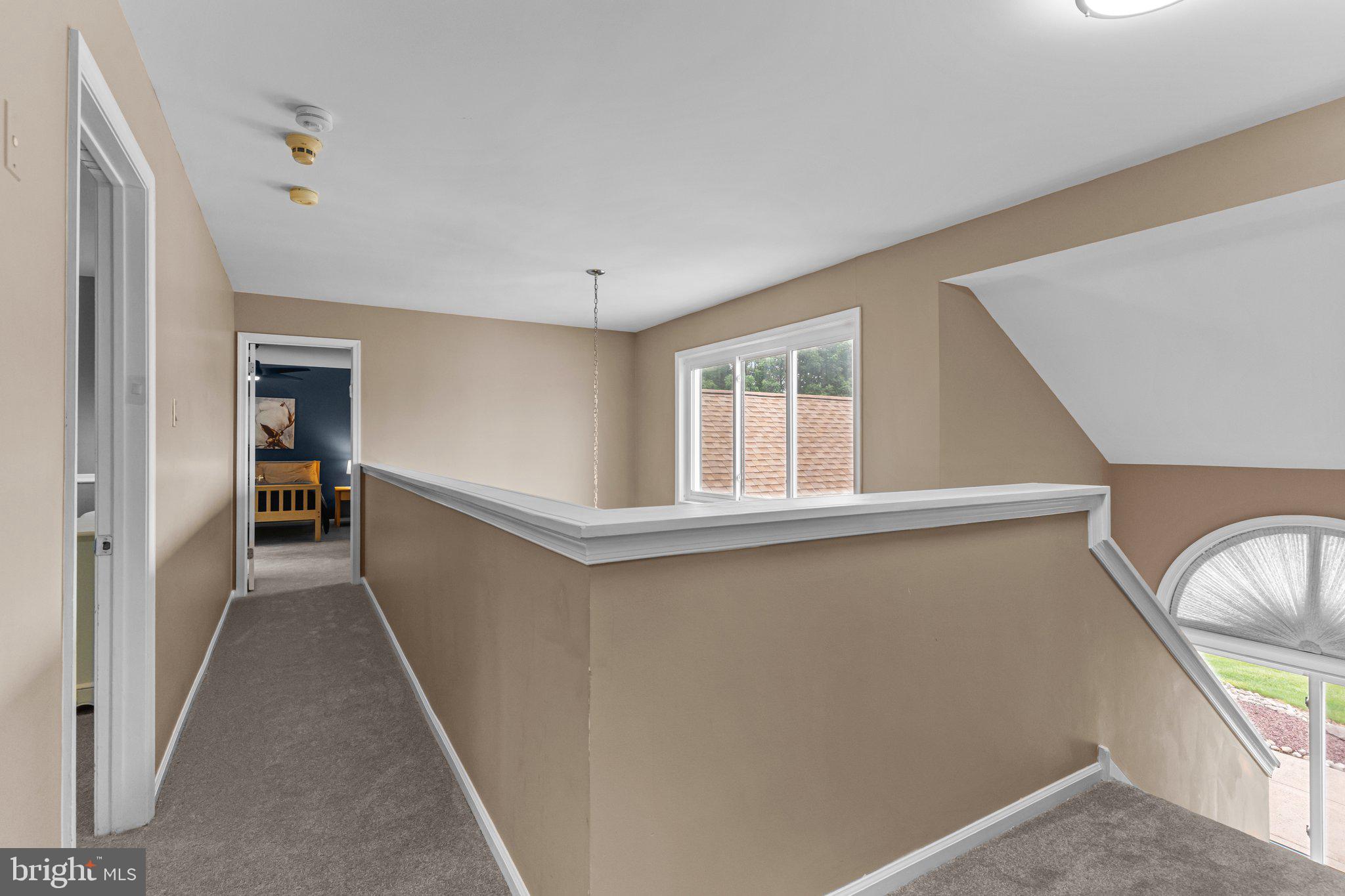 44 W WINDROSE DRIVE