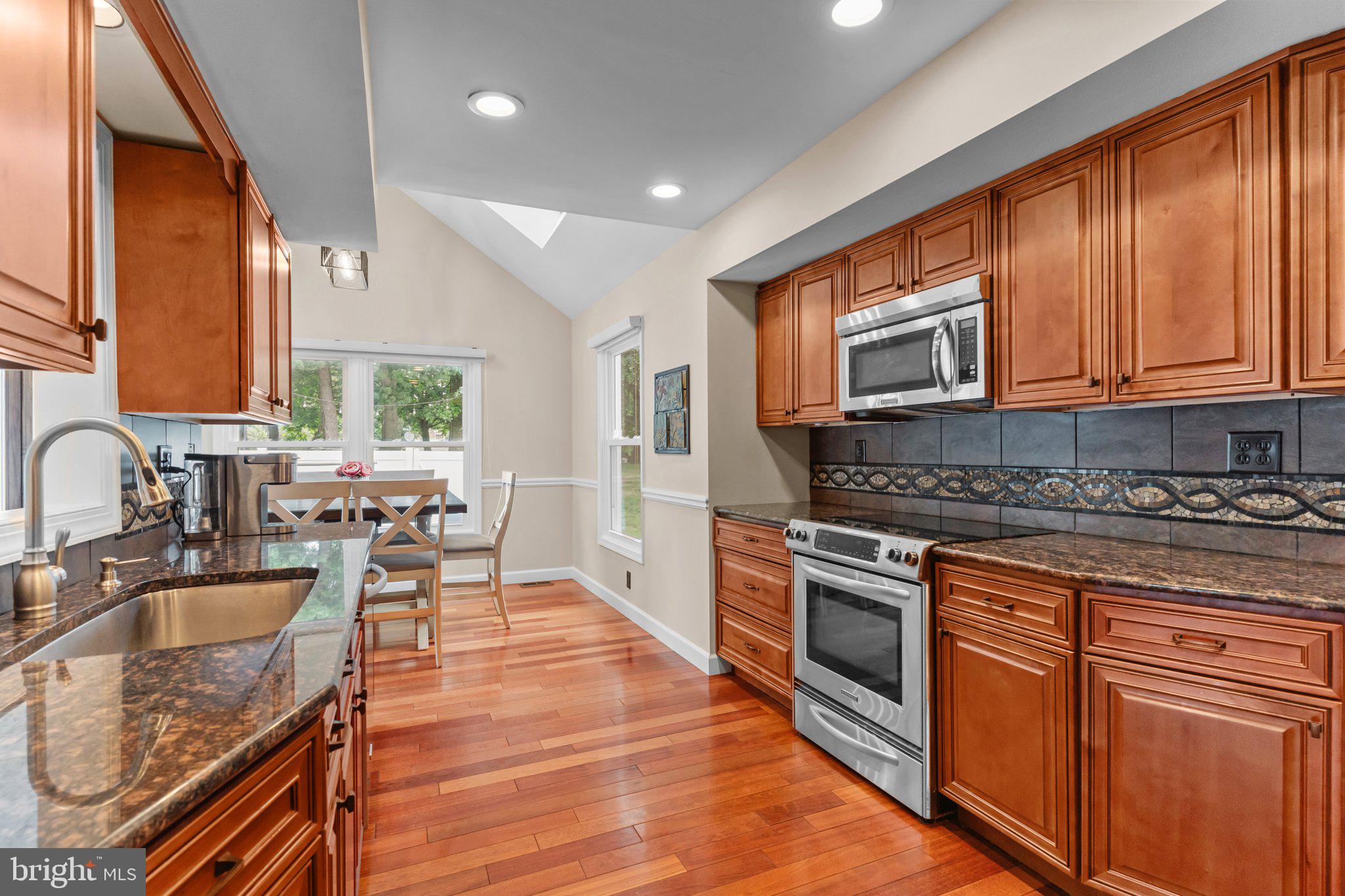 44 W WINDROSE DRIVE