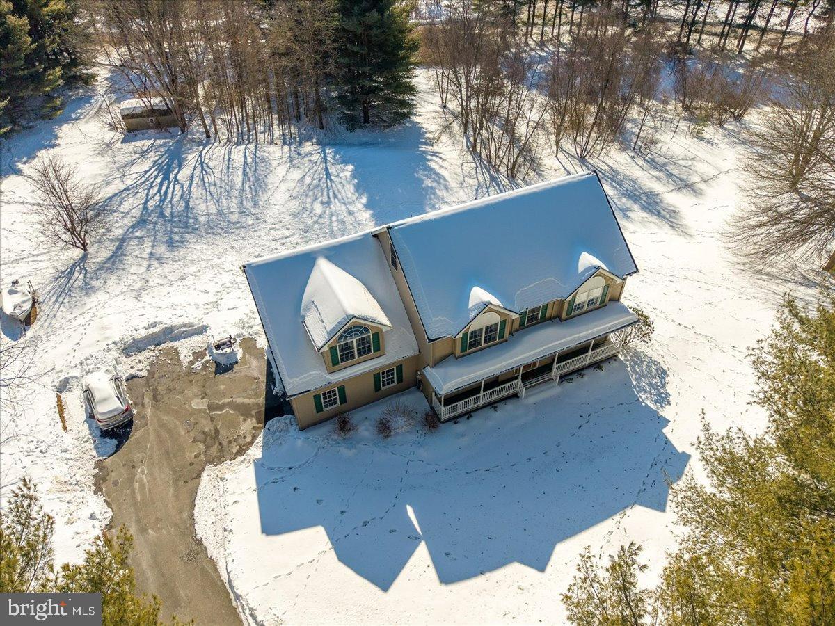 410 MAXINE DRIVE