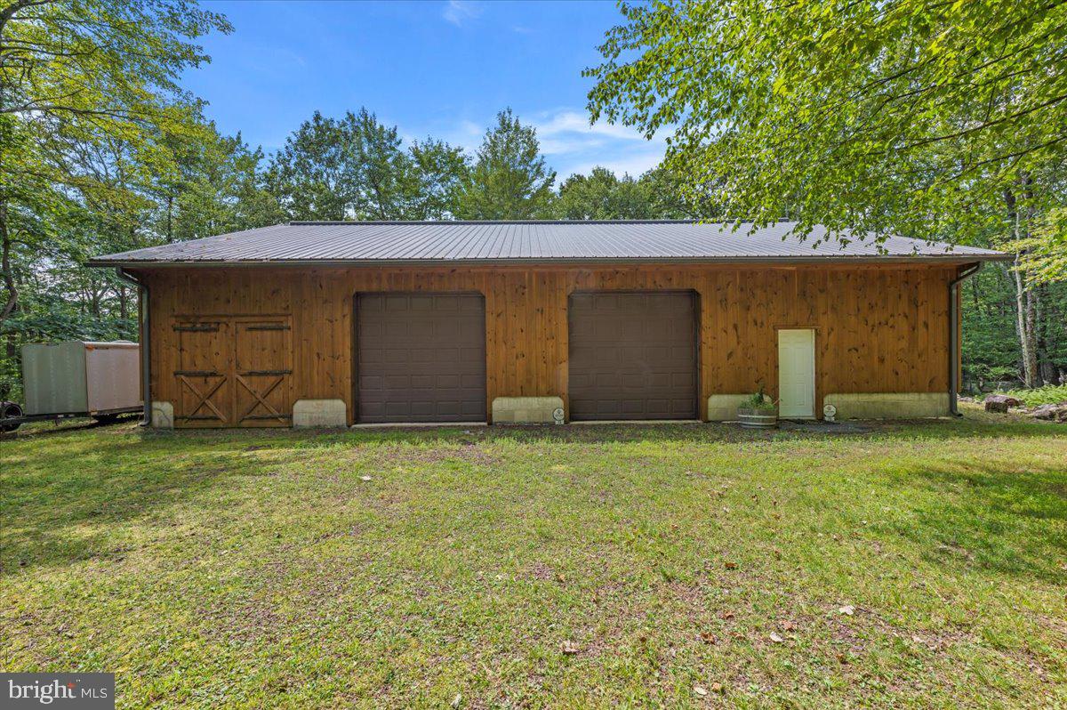 15 LOCUST DRIVE