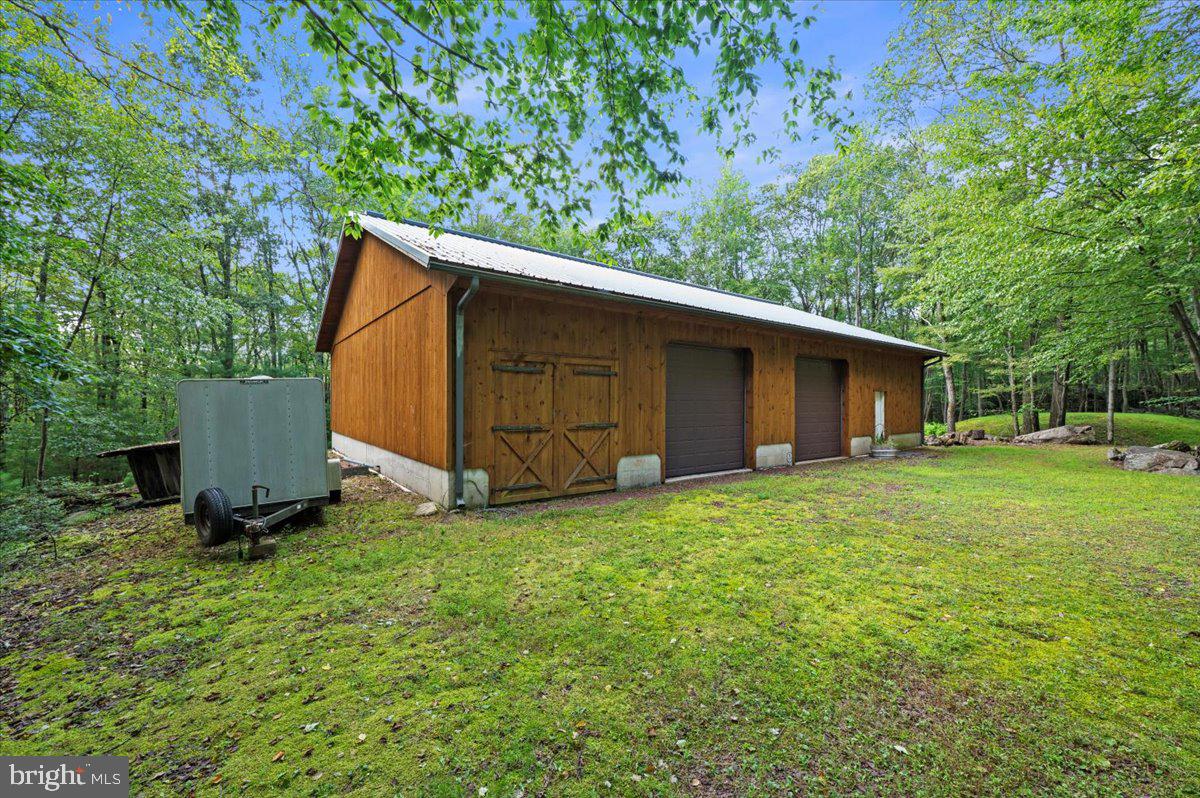 15 LOCUST DRIVE