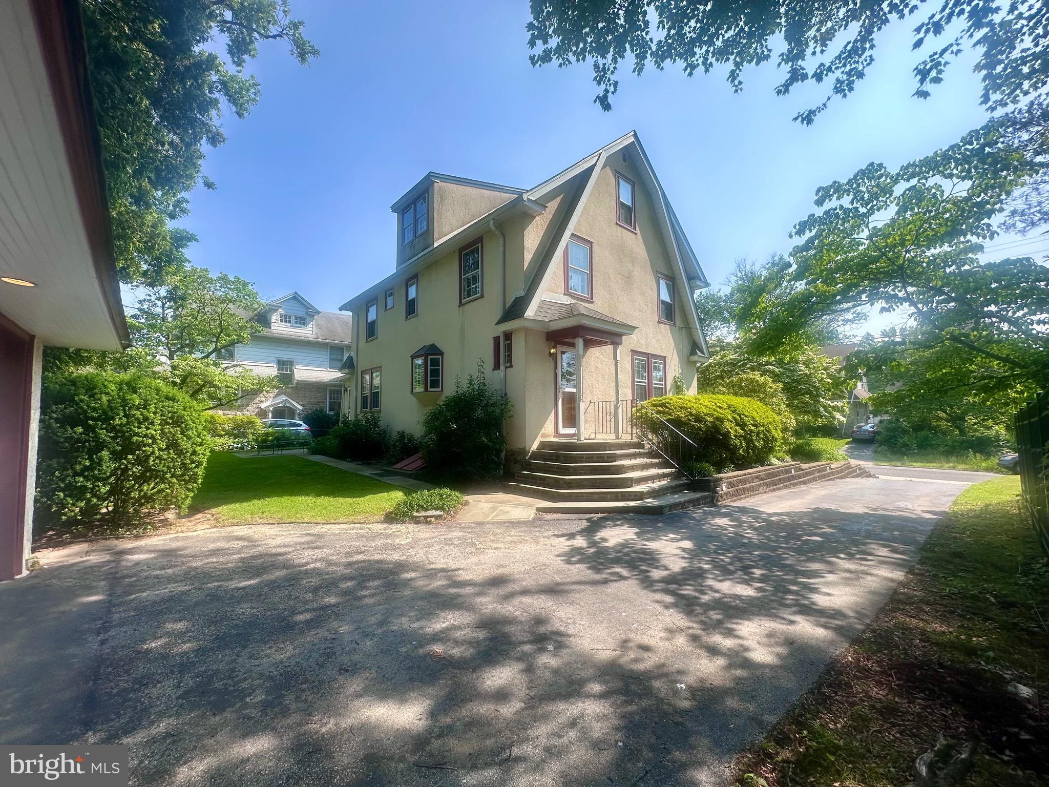 607 HARPER AVENUE