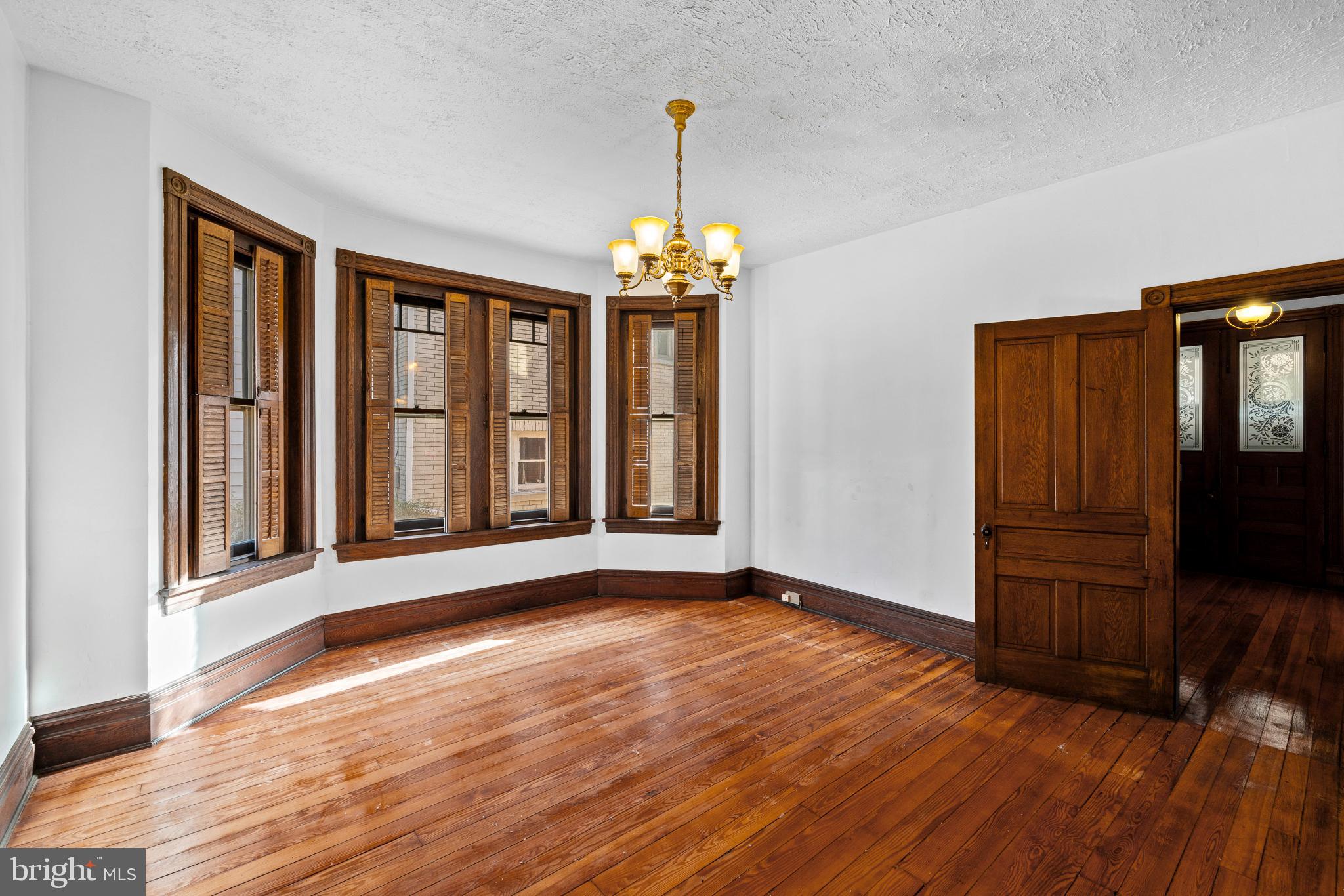841 SENECA