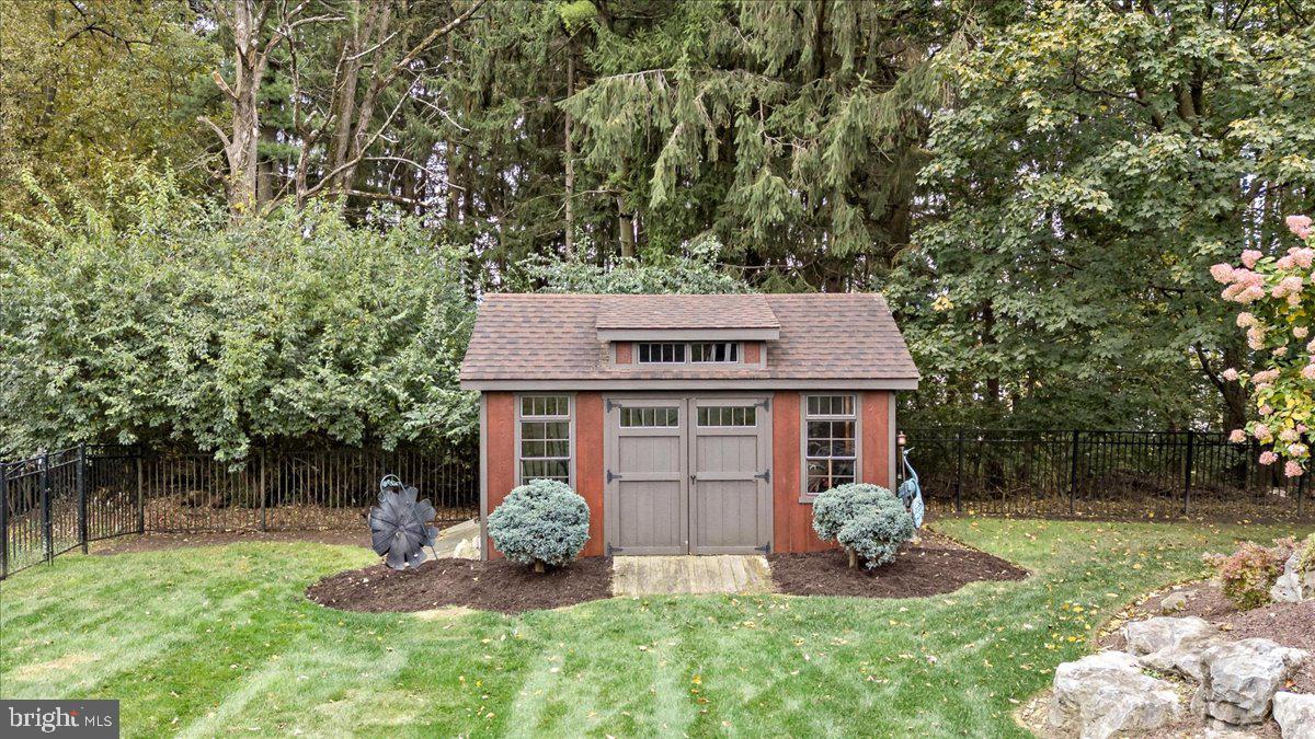 6942 LEHIGH COURT