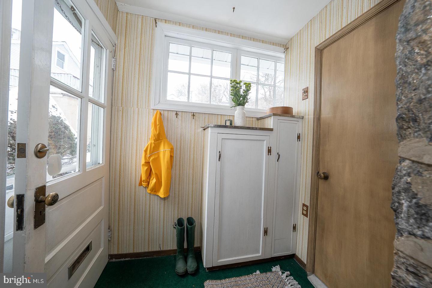 15 Woodbine Ave