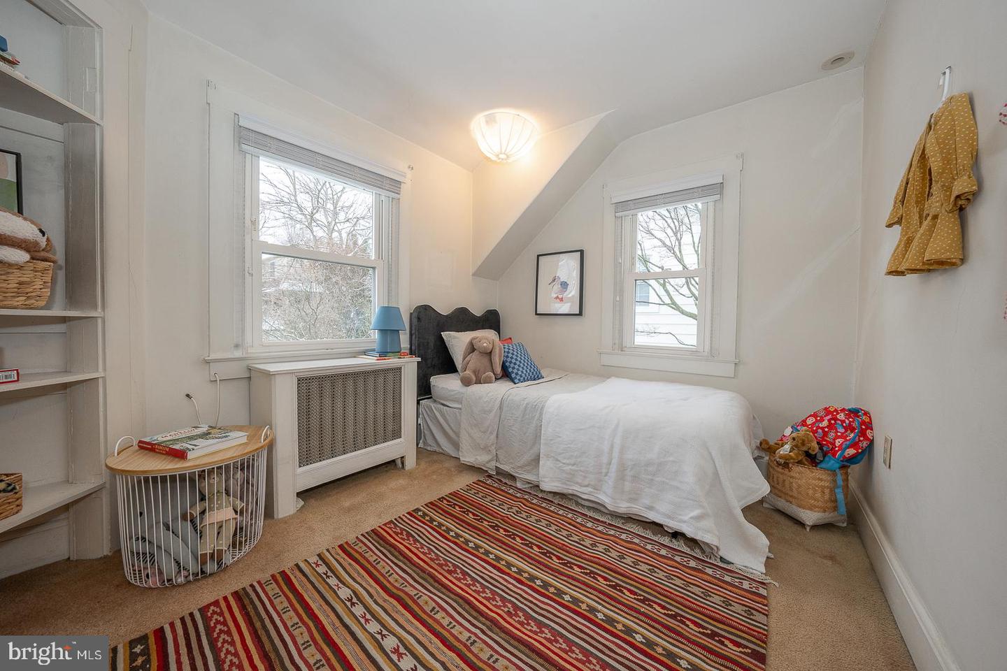 15 Woodbine Ave