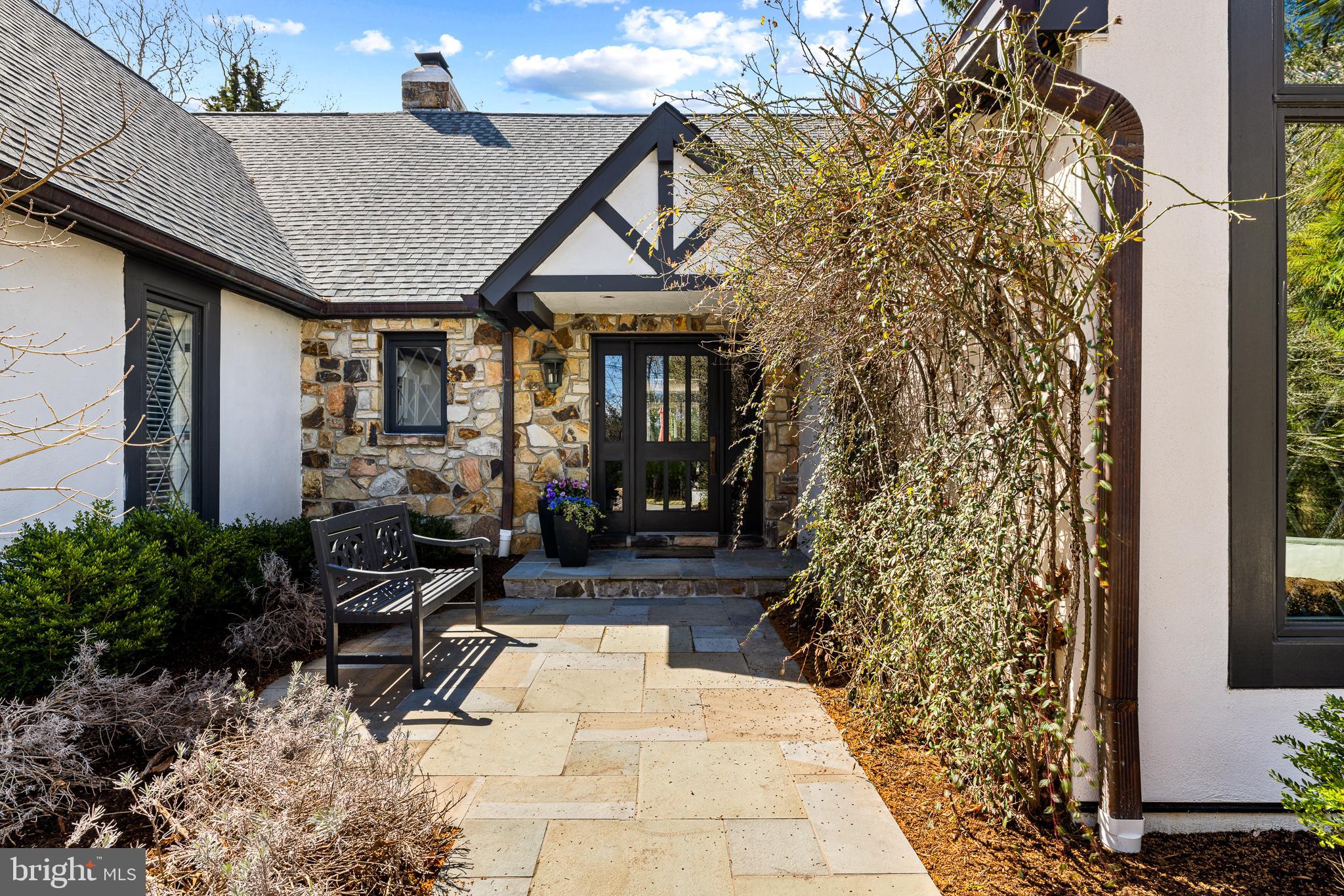 140 OLD GULPH ROAD