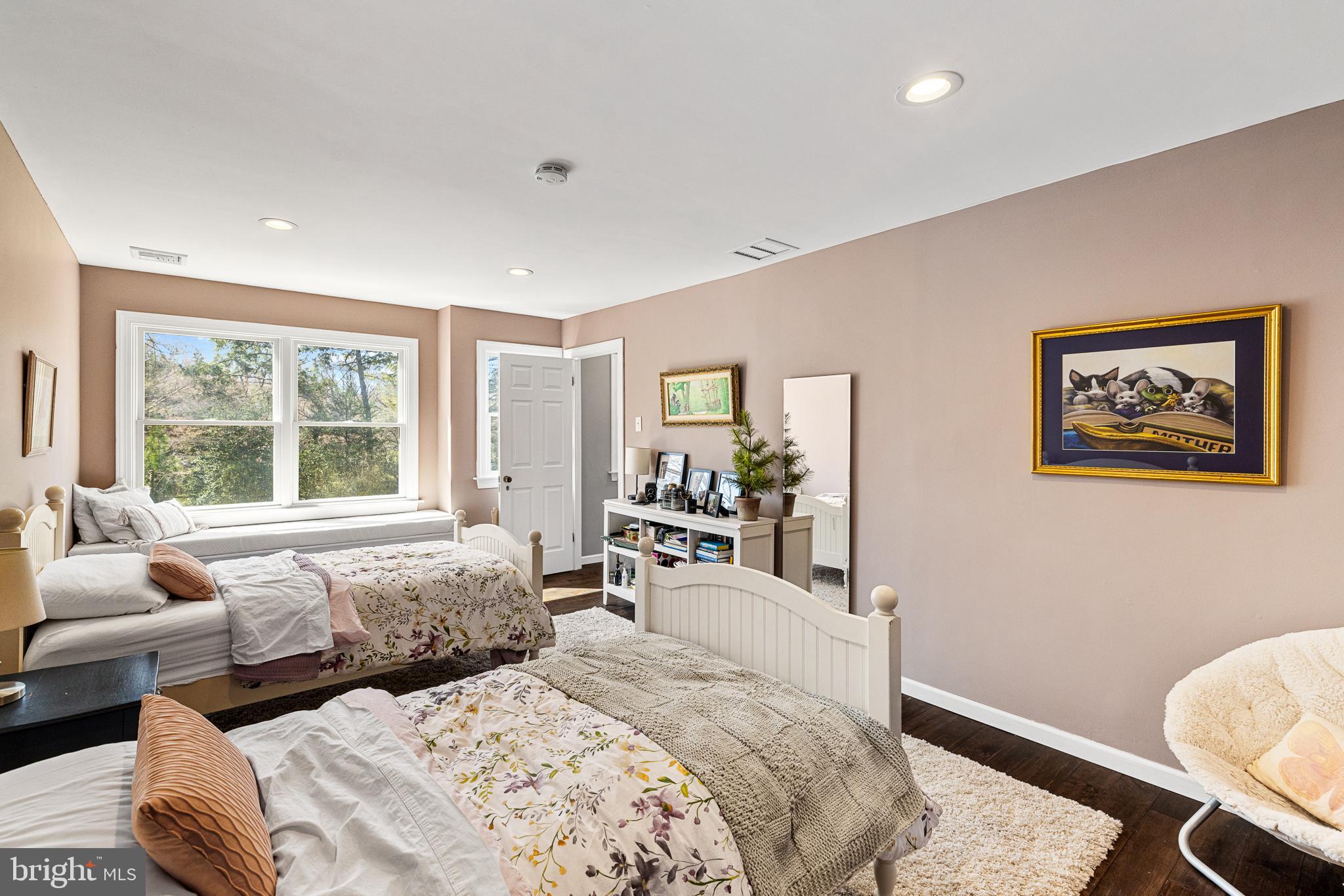 140 OLD GULPH ROAD