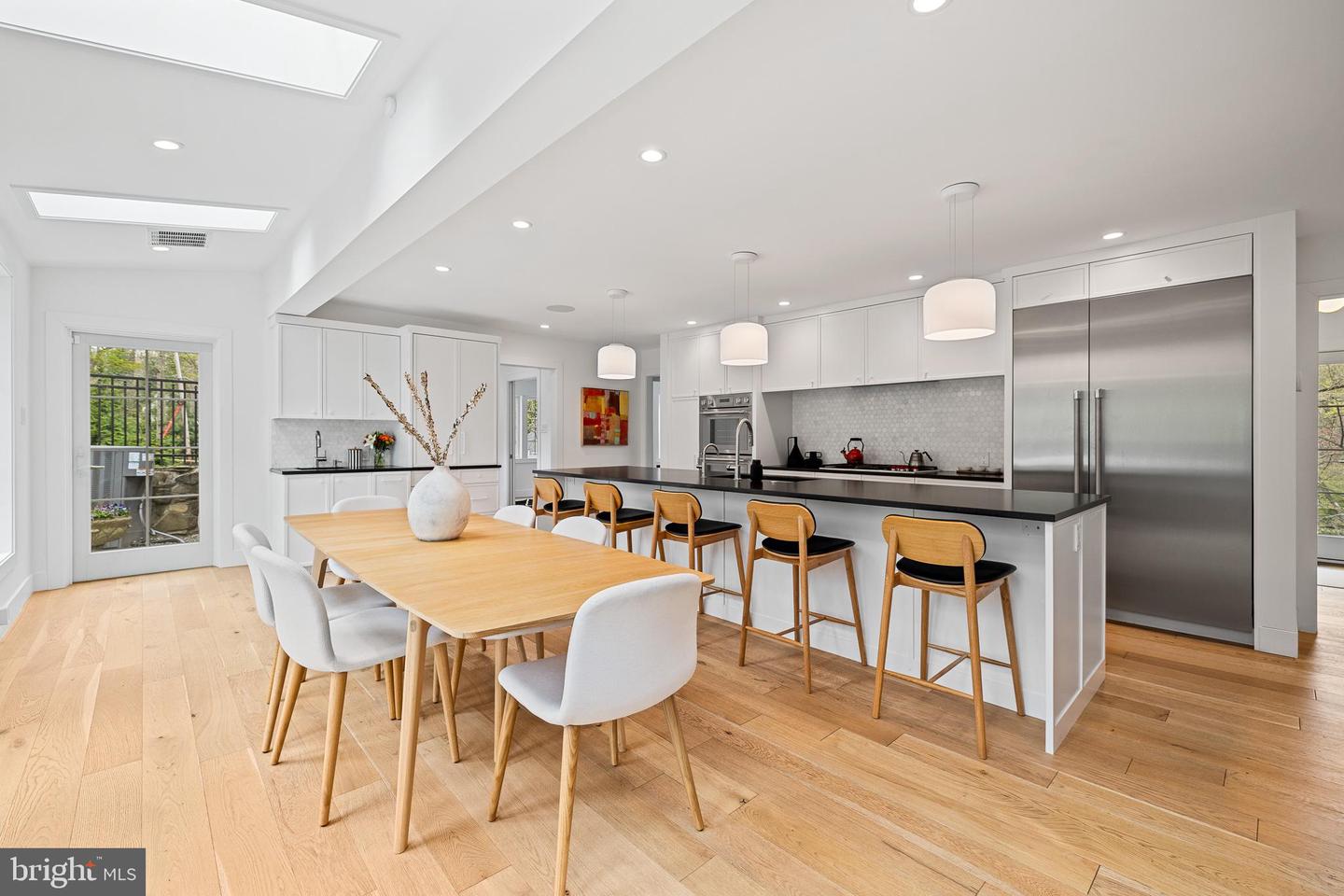 1031 Bryn Mawr Ave