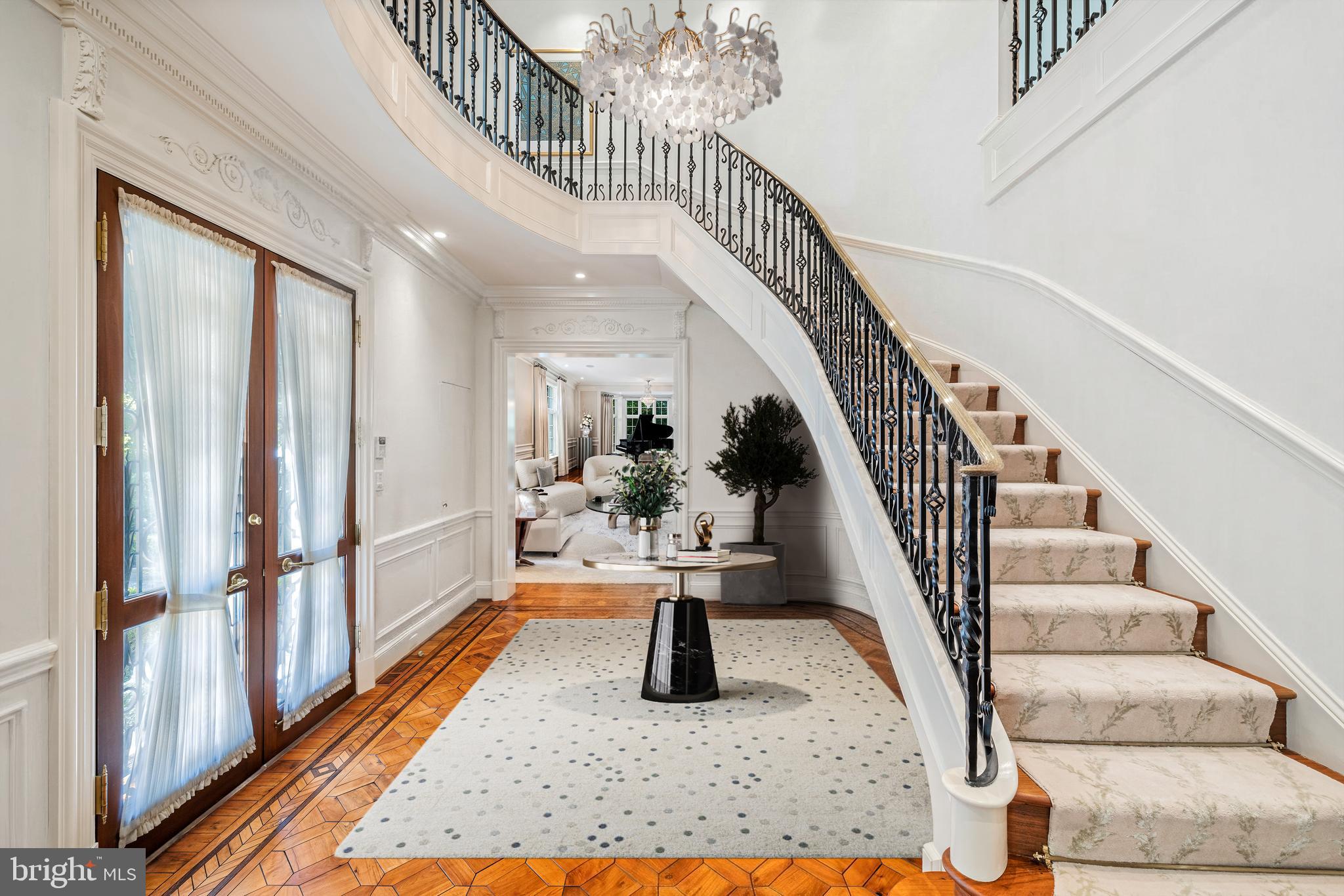726 JOHN BARRY DRIVE