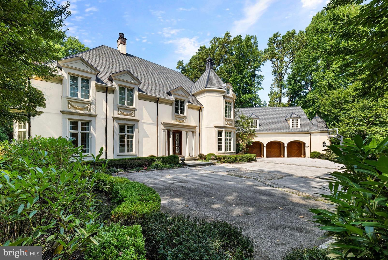 726 JOHN BARRY DRIVE