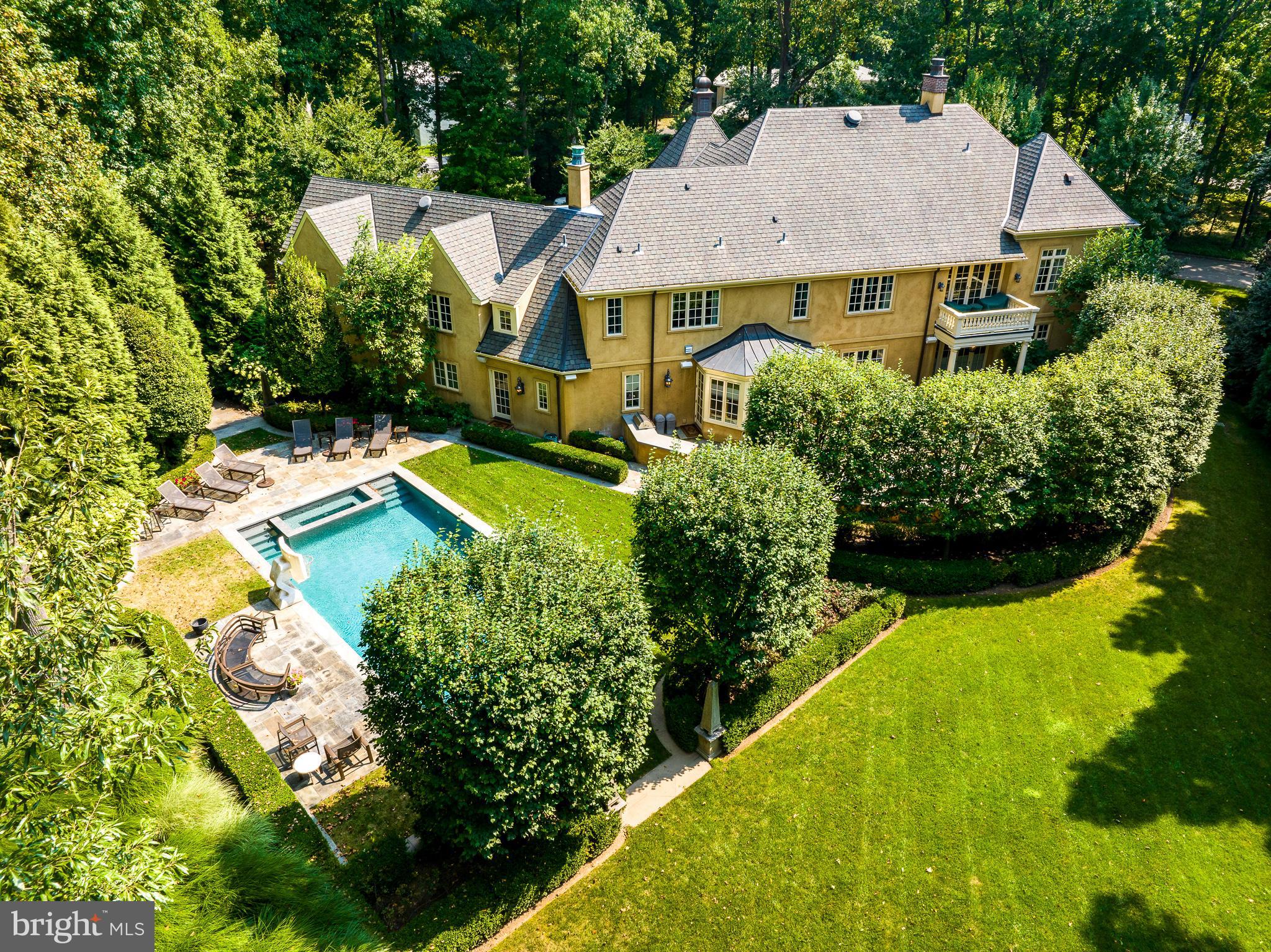 726 JOHN BARRY DRIVE