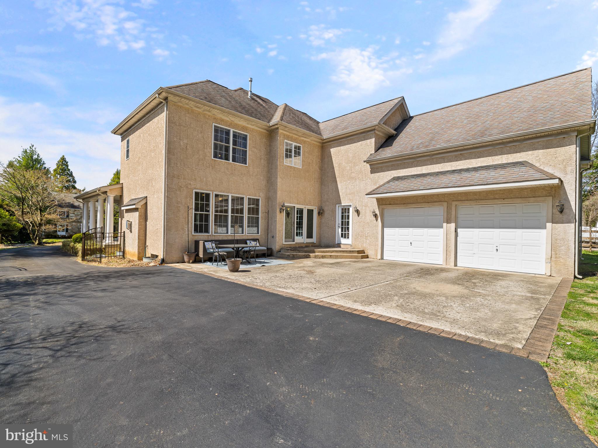 1211 FAIRACRES ROAD
