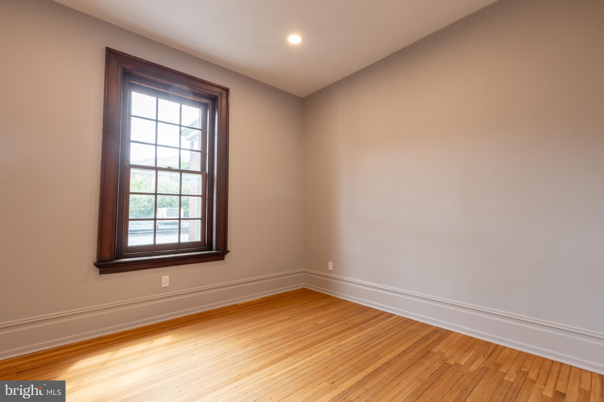 214 SPRING GARDEN STREET 2B
