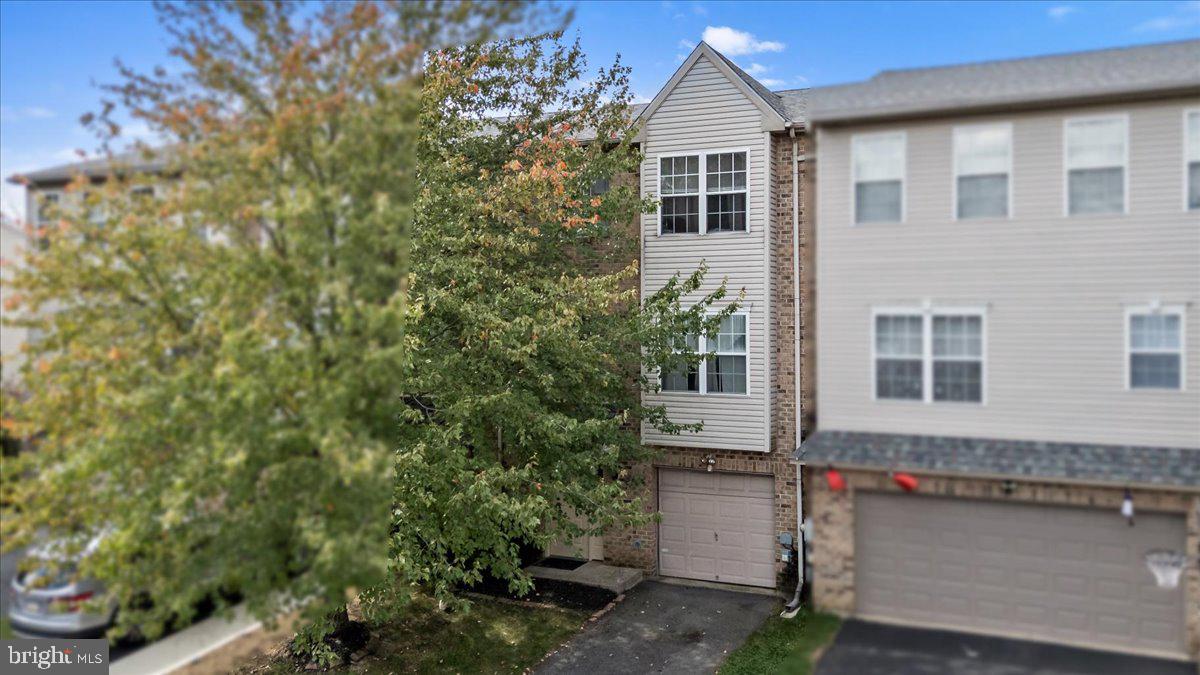 2567 CHESTNUT LANE
