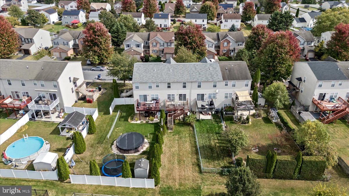 2567 CHESTNUT LANE