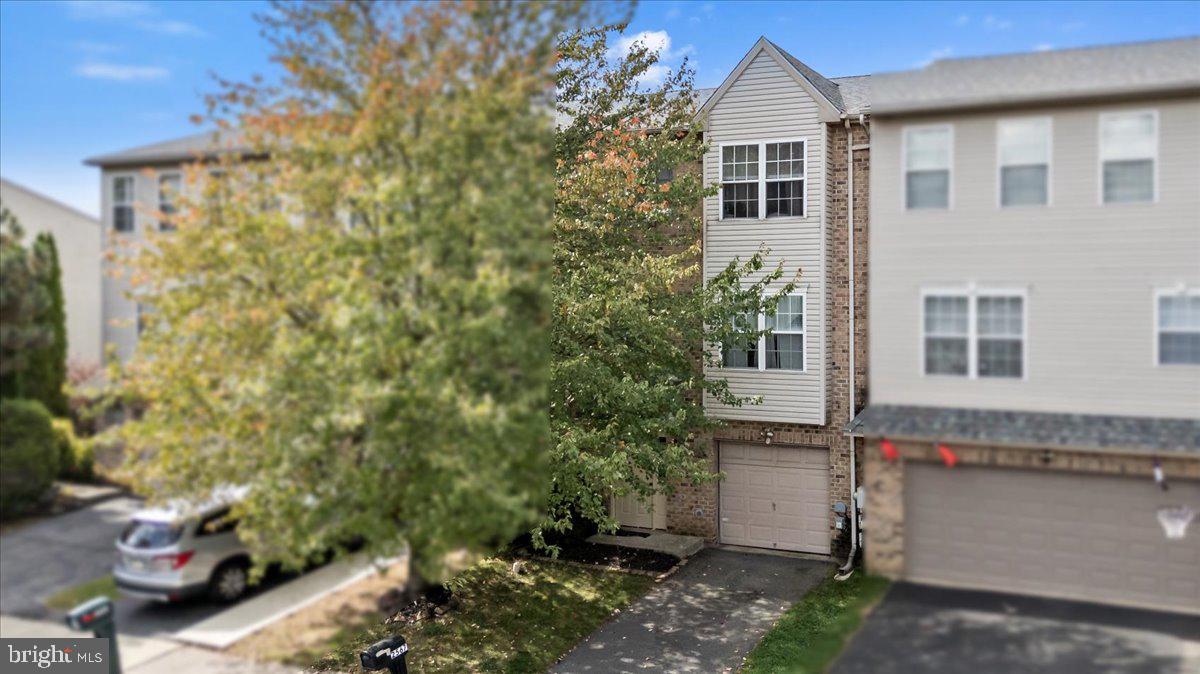 2567 CHESTNUT LANE