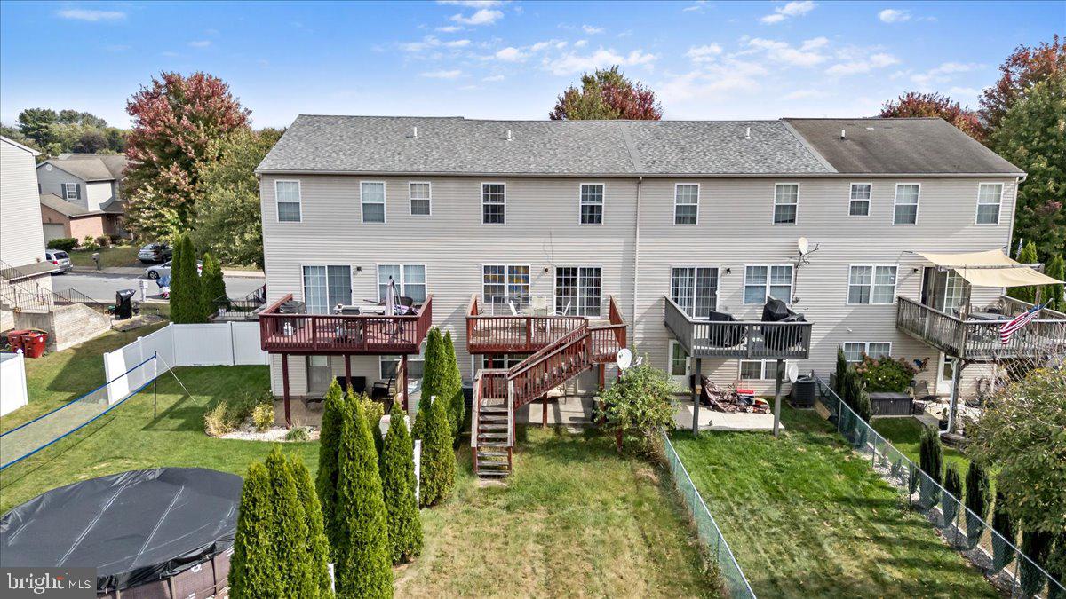 2567 CHESTNUT LANE