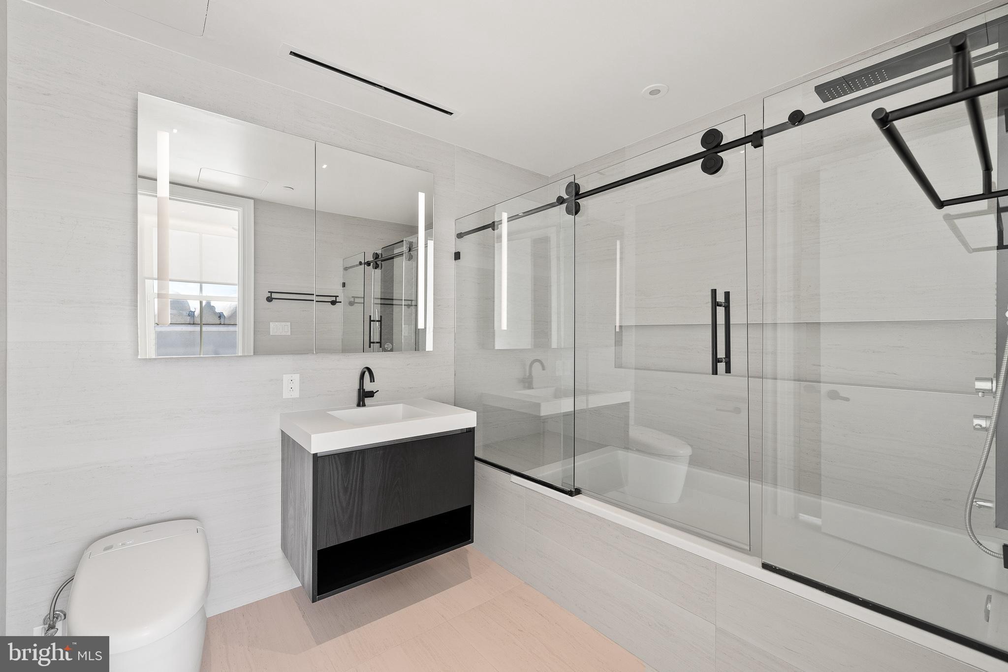 1401 SPRUCE PENTHOUSE I