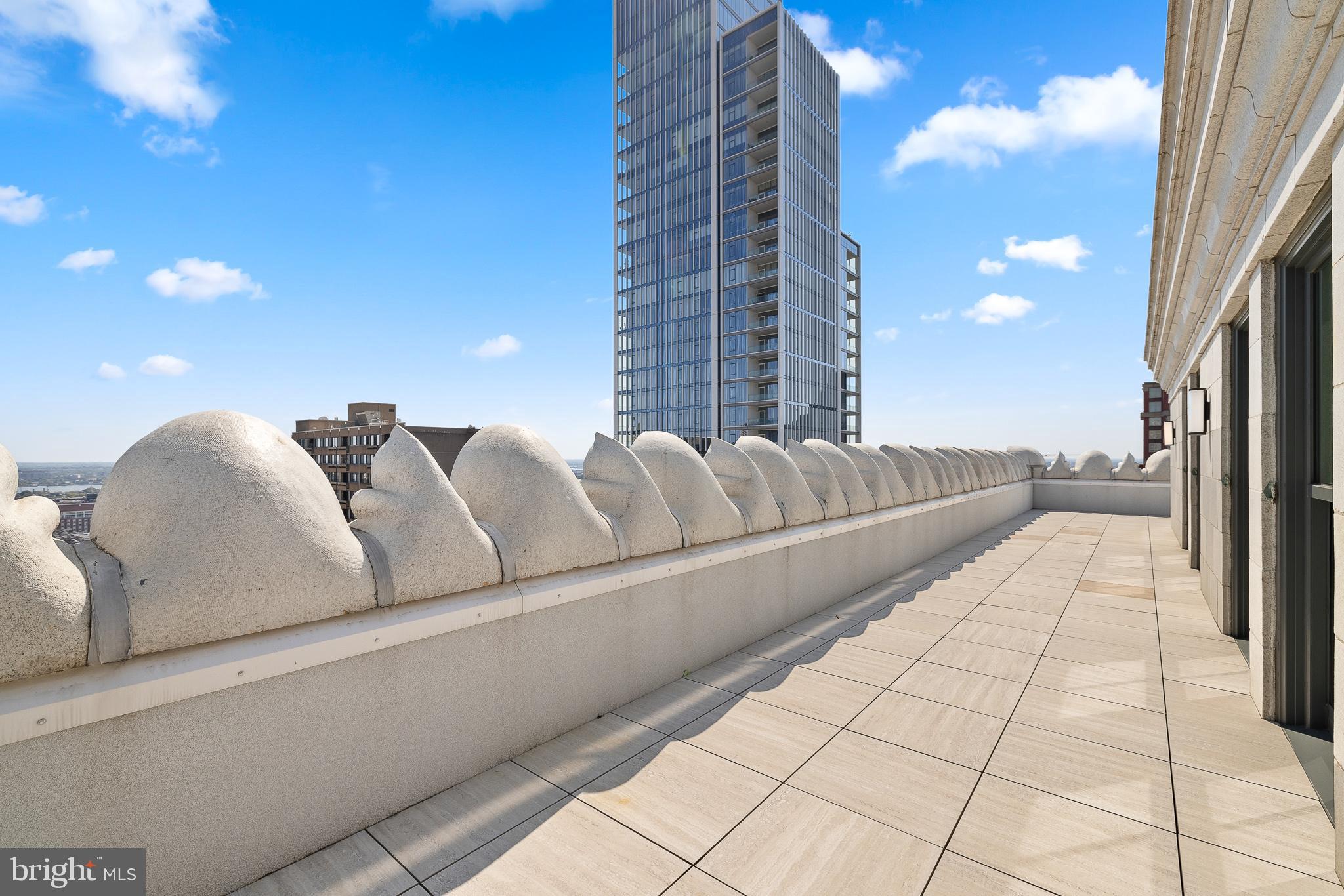 1401 SPRUCE PENTHOUSE I