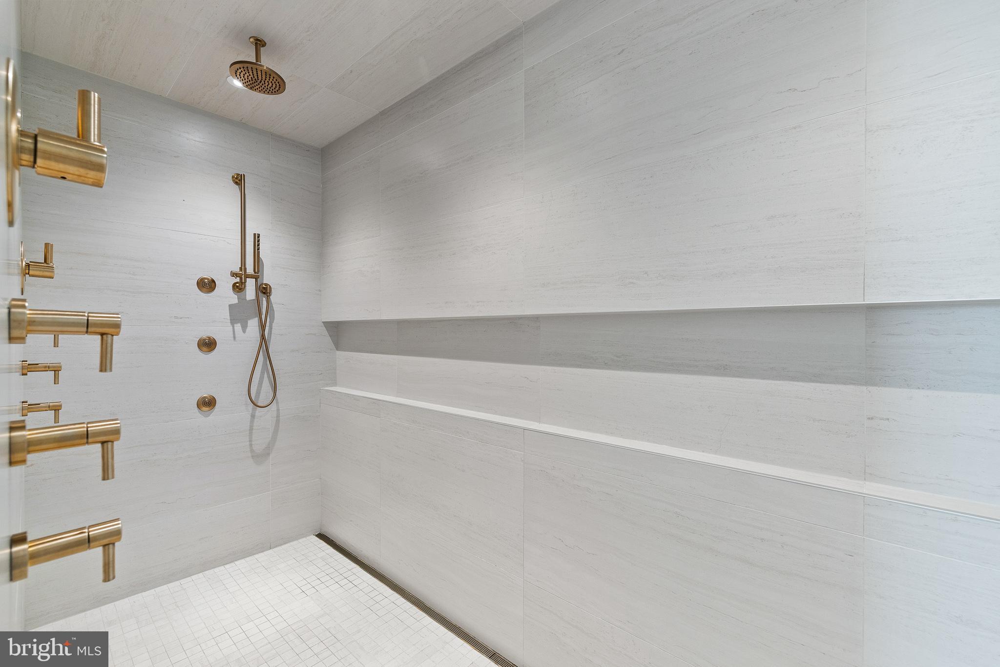 1401 SPRUCE PENTHOUSE I