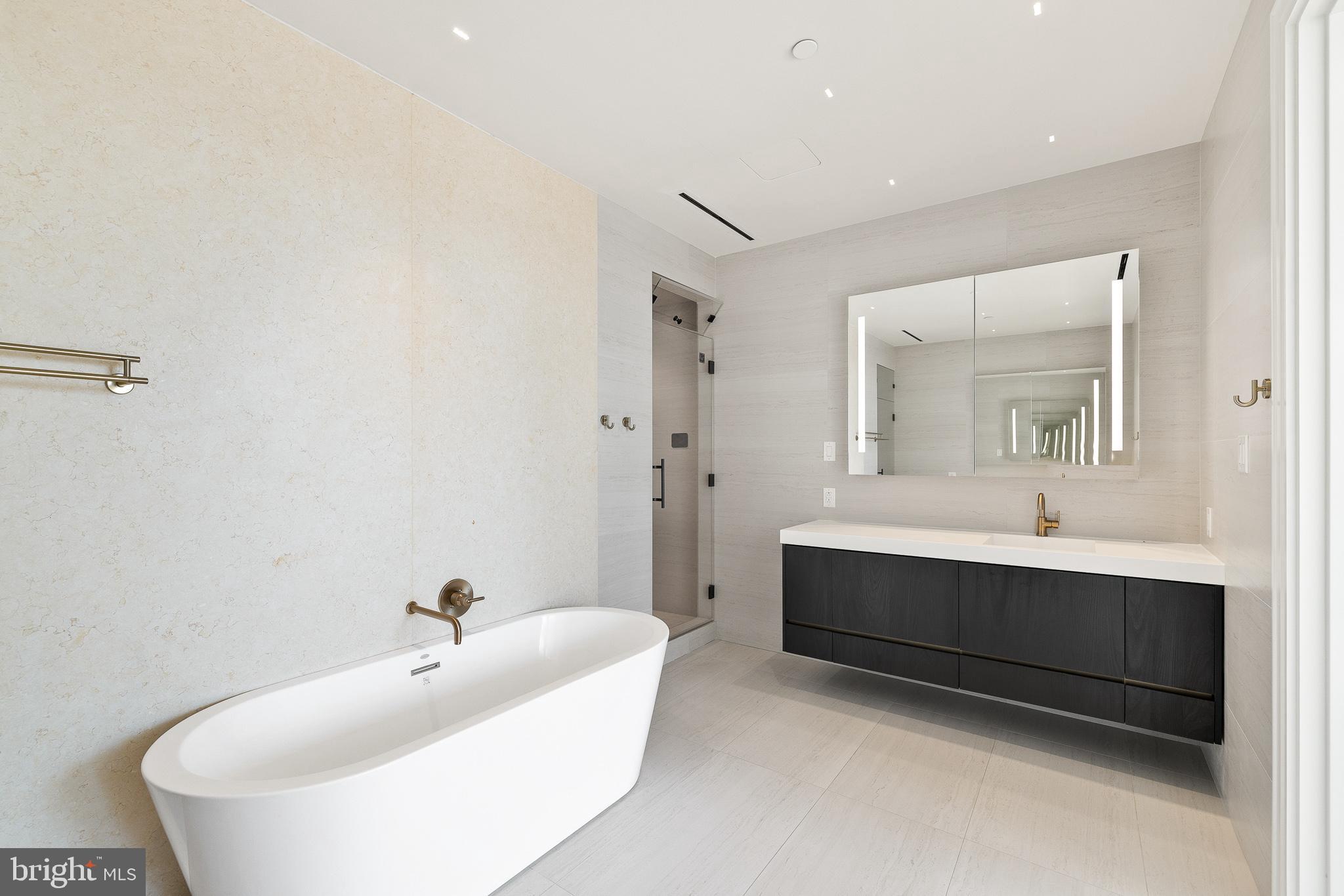 1401 SPRUCE PENTHOUSE I