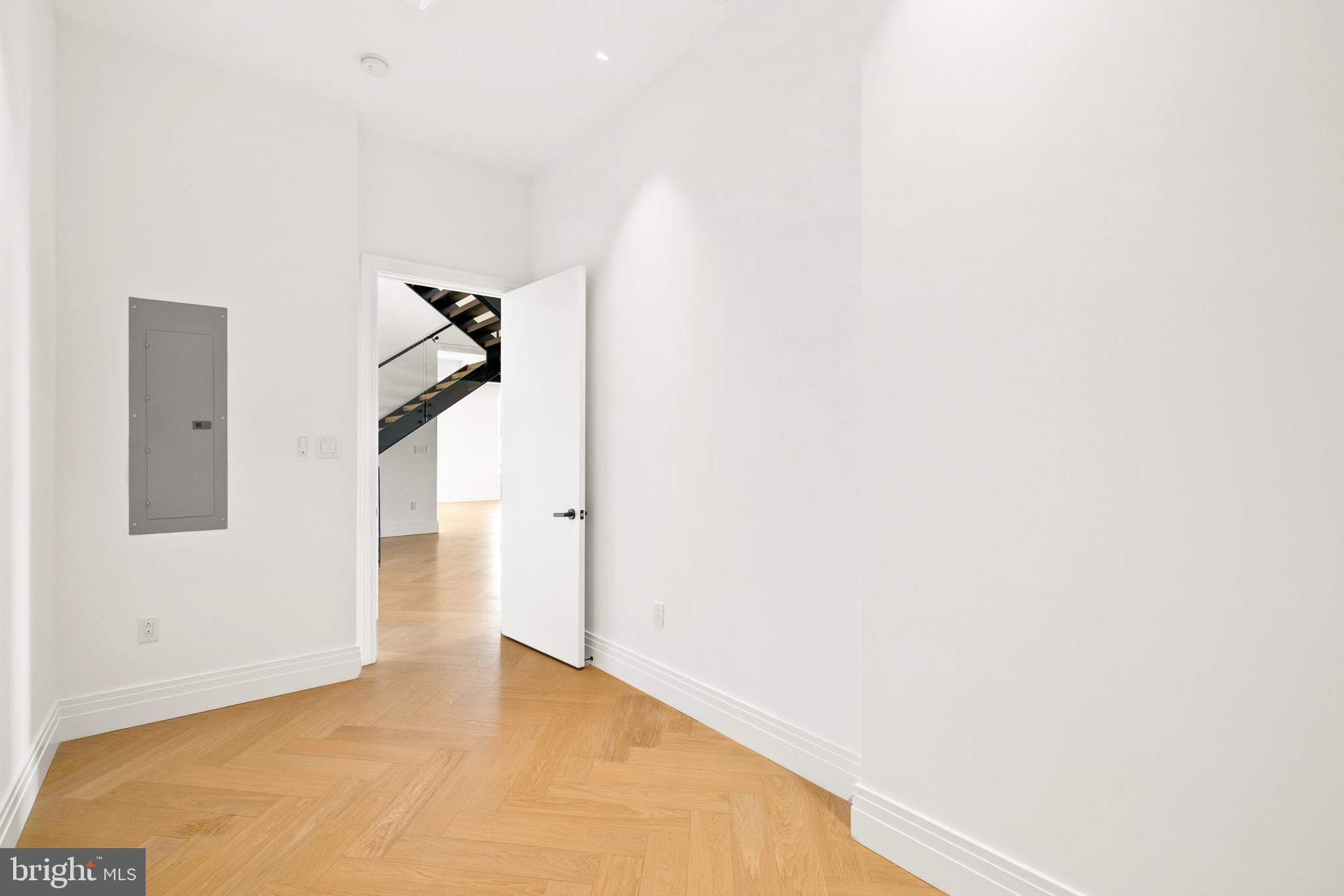 1401 SPRUCE PENTHOUSE I