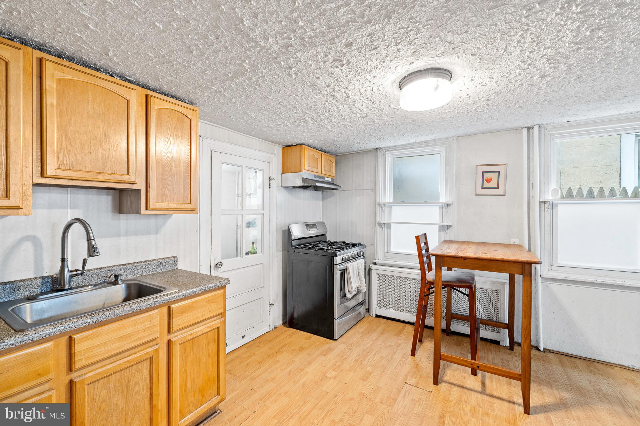 1220 N Hancock St
