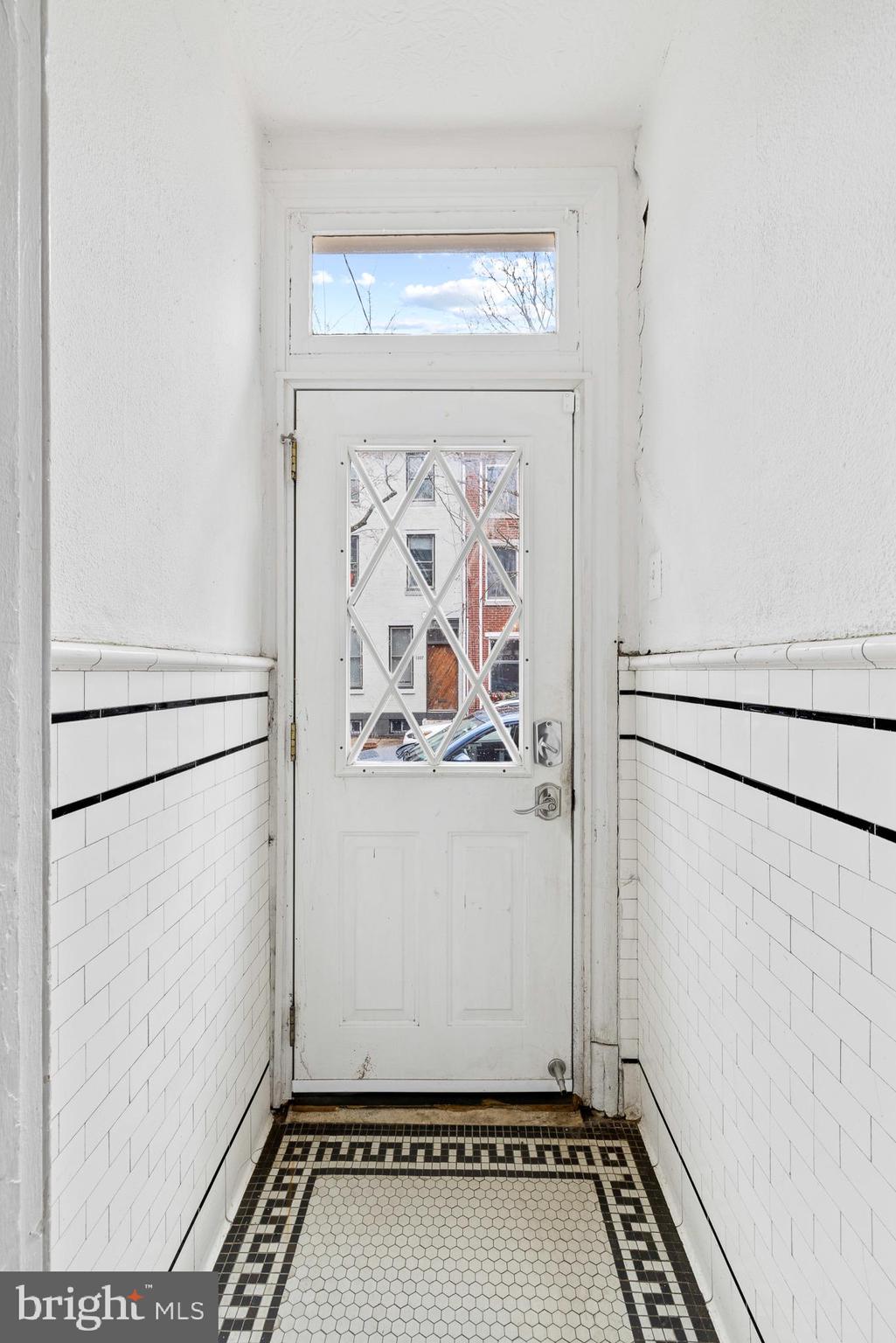 1220 N Hancock St