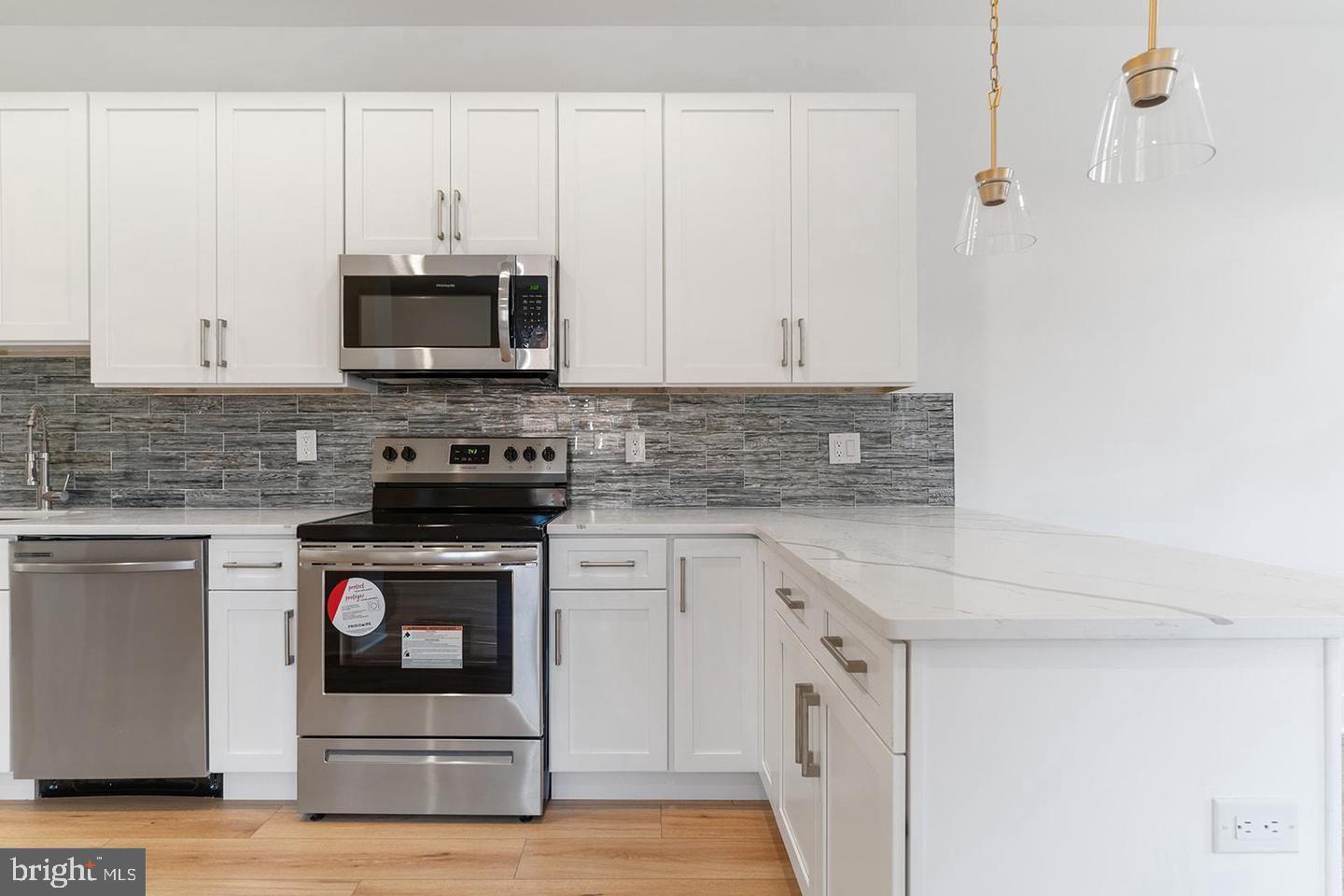 2100 N HANCOCK STREET 3