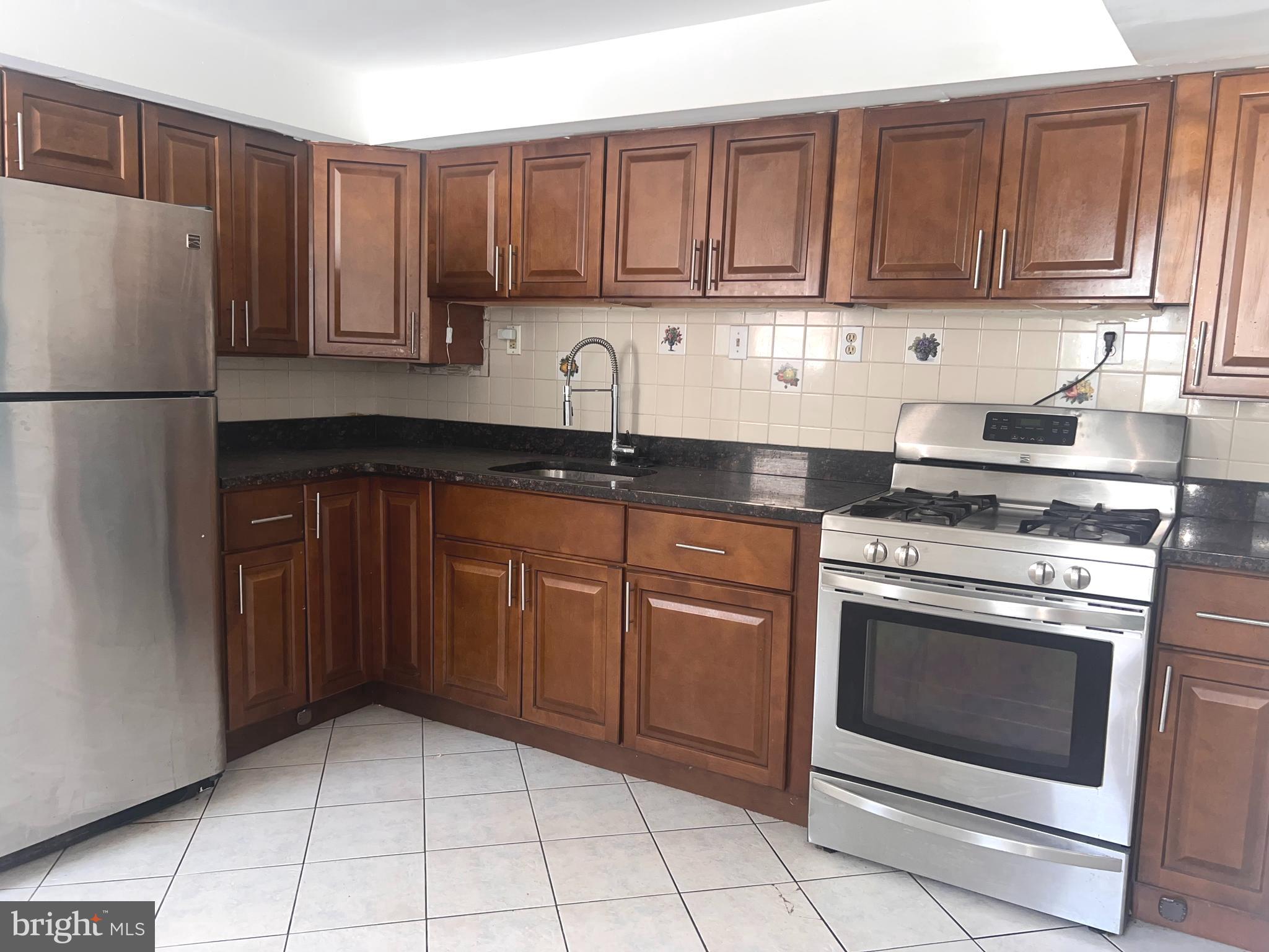 1309 MARLBOROUGH STREET 2F