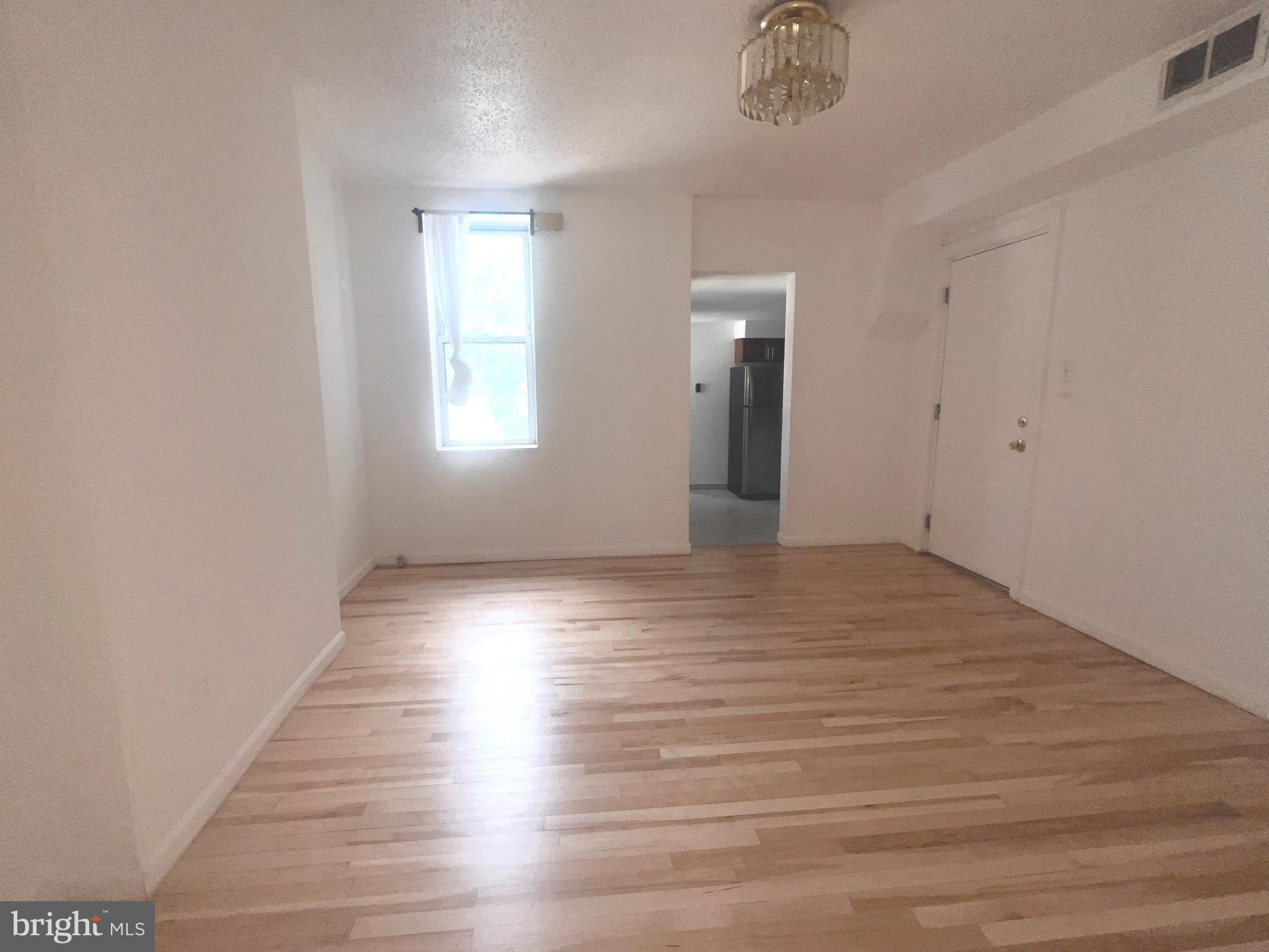 1309 MARLBOROUGH STREET 2F