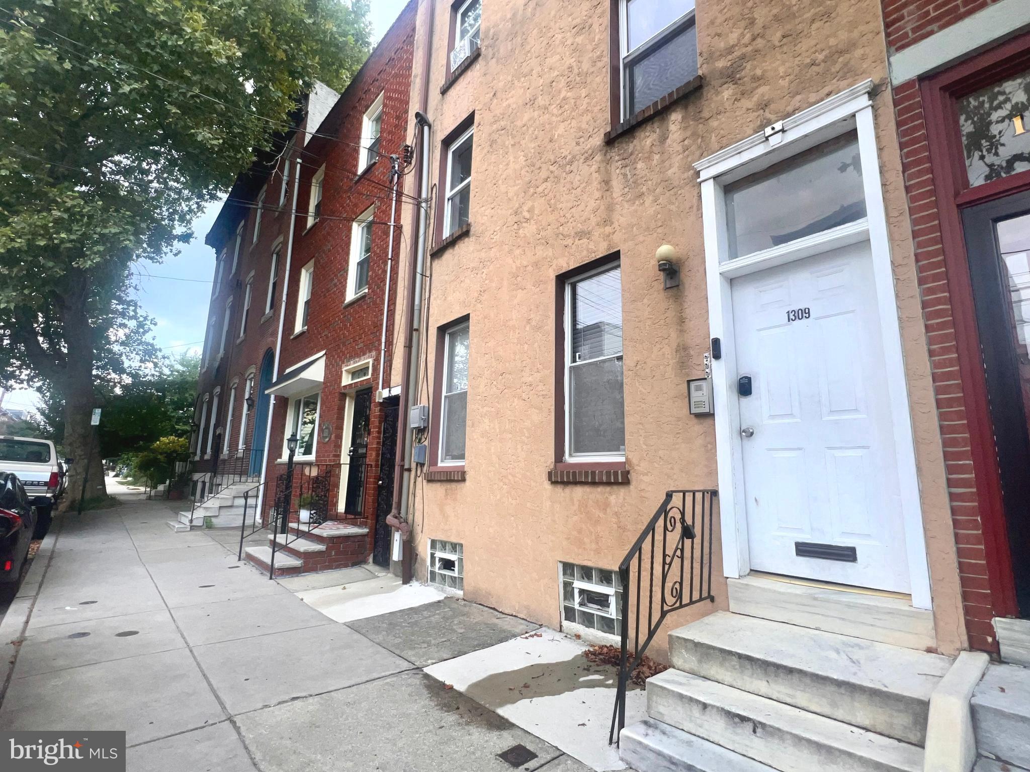 1309 MARLBOROUGH STREET 2F