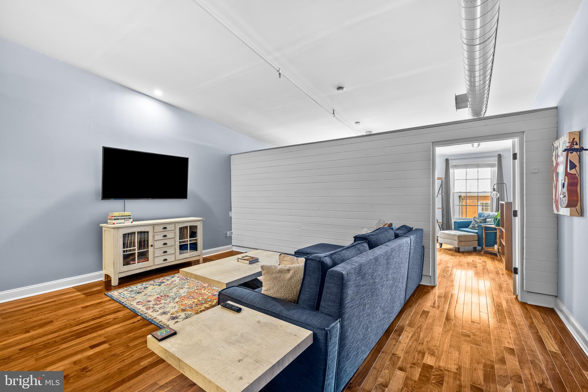 104 N 2ND ST #402