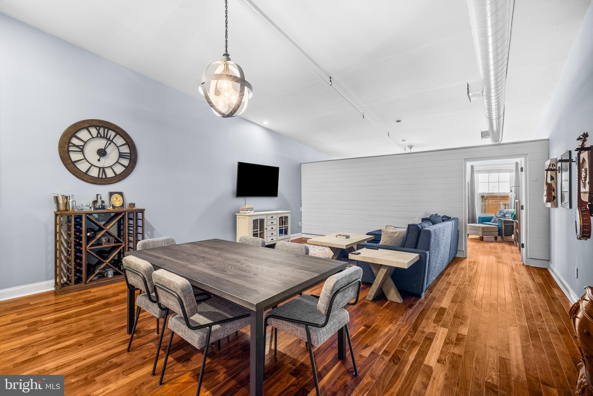 104 N 2ND ST #402